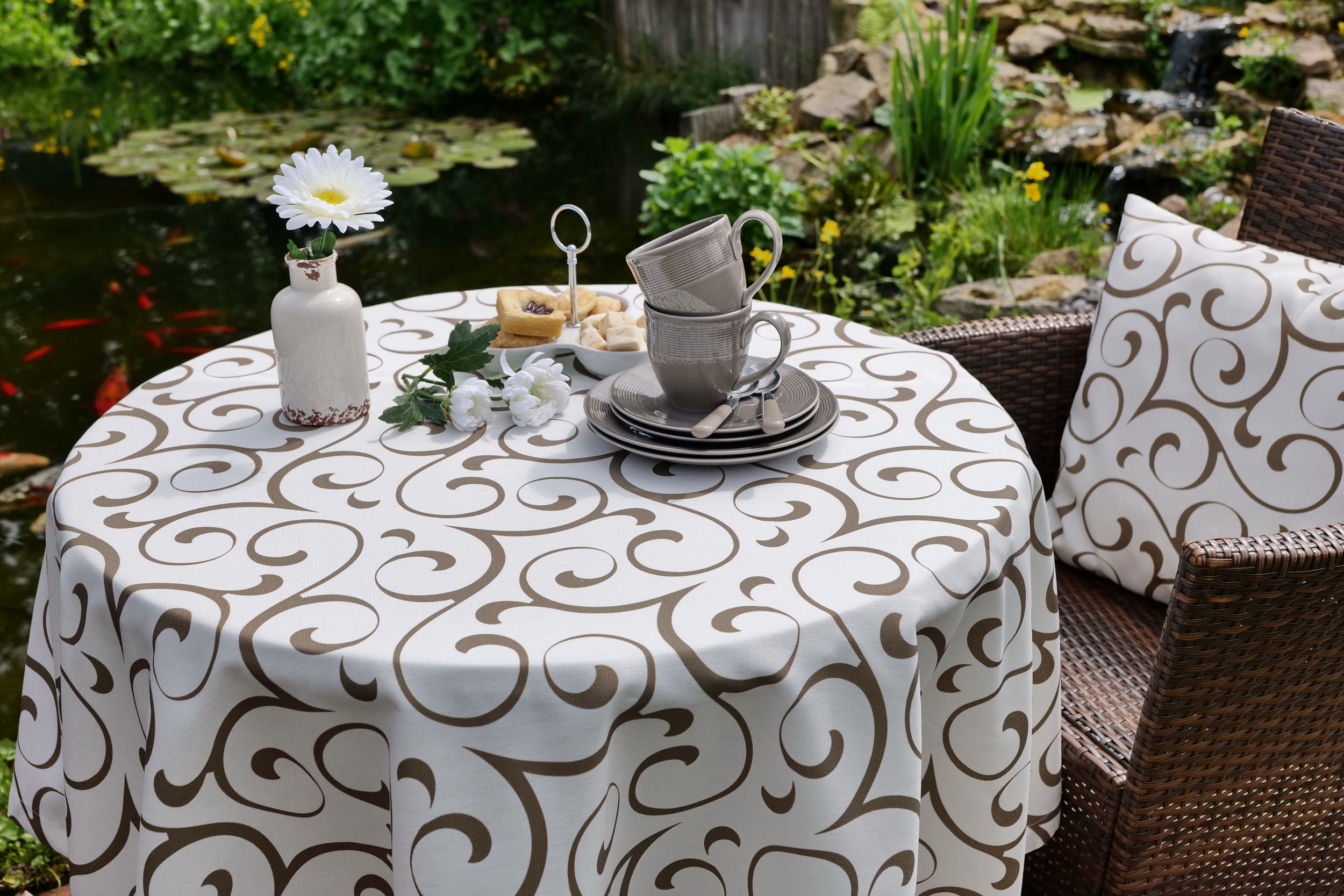 Outdoor Tischdecke mit Fleckschutz Muster Braun Gomera ab 80 cm bis 120 cm RUND