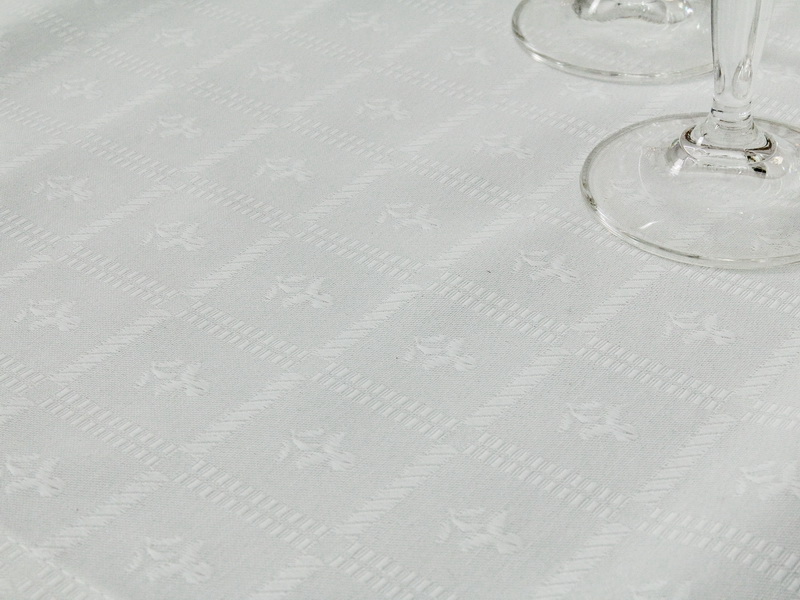 Tischset Weiß Damast Muster Karo 32 cm x 42 cm