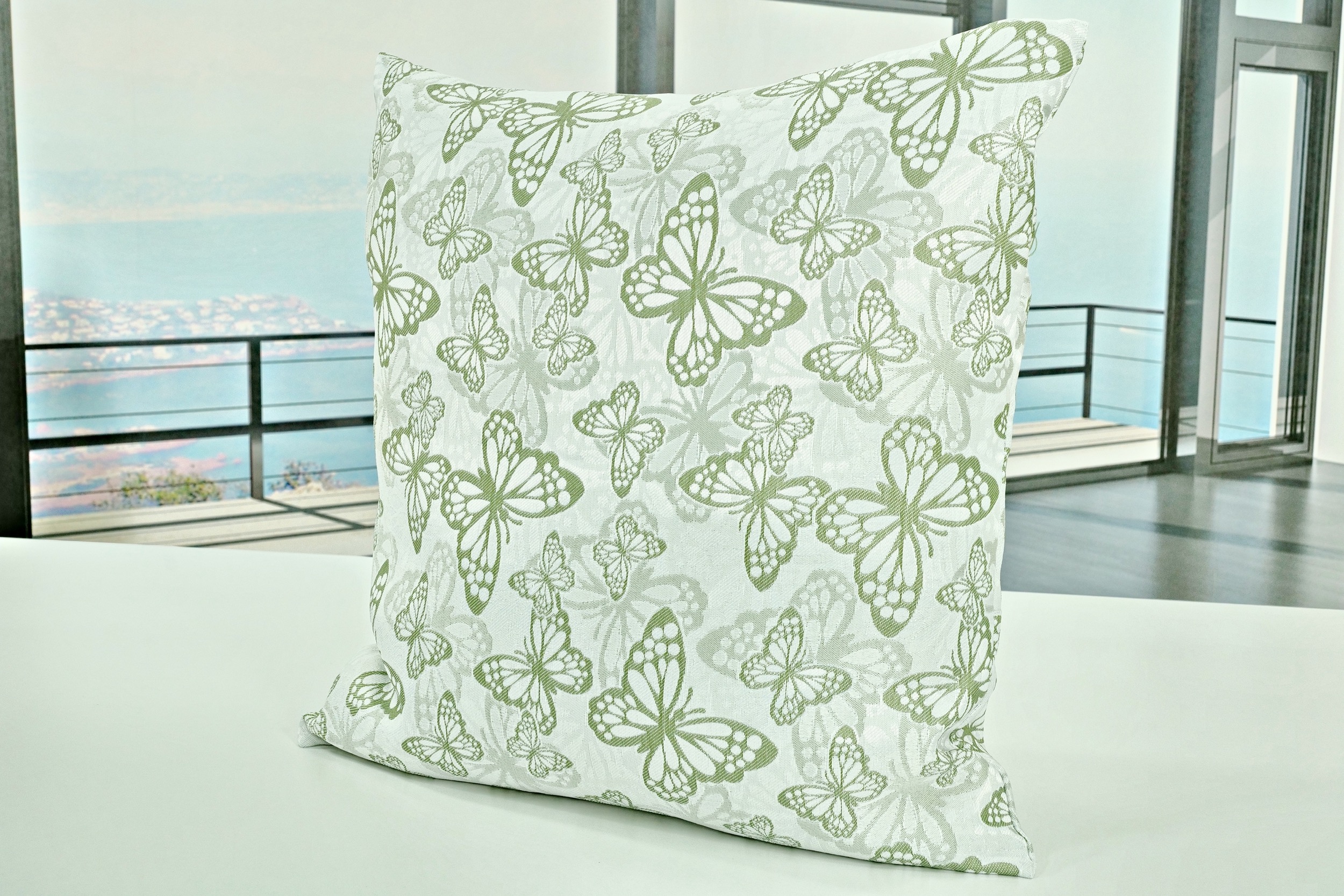 Fleckgeschützte Kissenbezüge + Hüllen Weiß Grün Muster Springtime. Perfekt in jeder Größe.