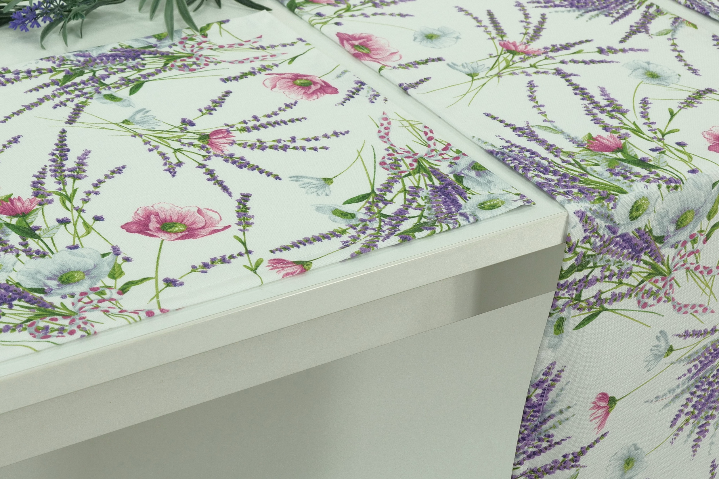 Abwaschbare Tischläufer Motiv Lavendelstrauß Breite 30 cm