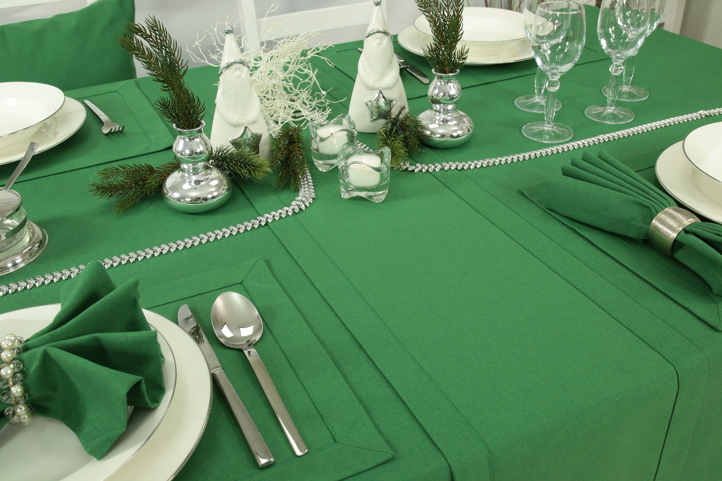 Weihnachtlicher Tischläufer grün Breite 40 cm