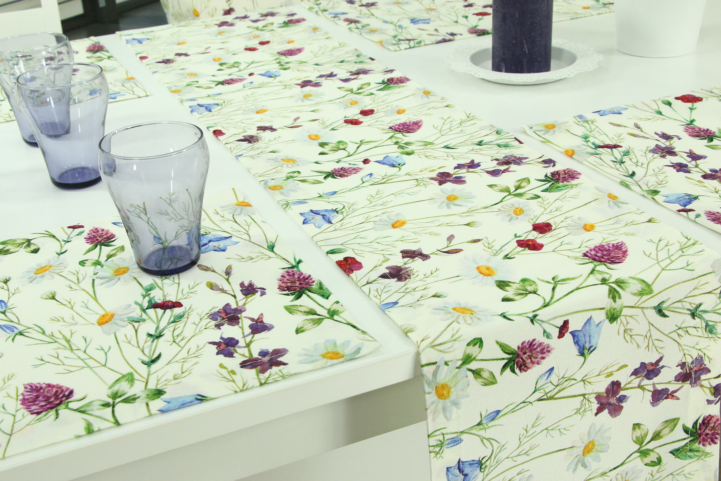 Tischläufer mit Fleckschutz Blumenwiese Fiorito Breite 25 cm
