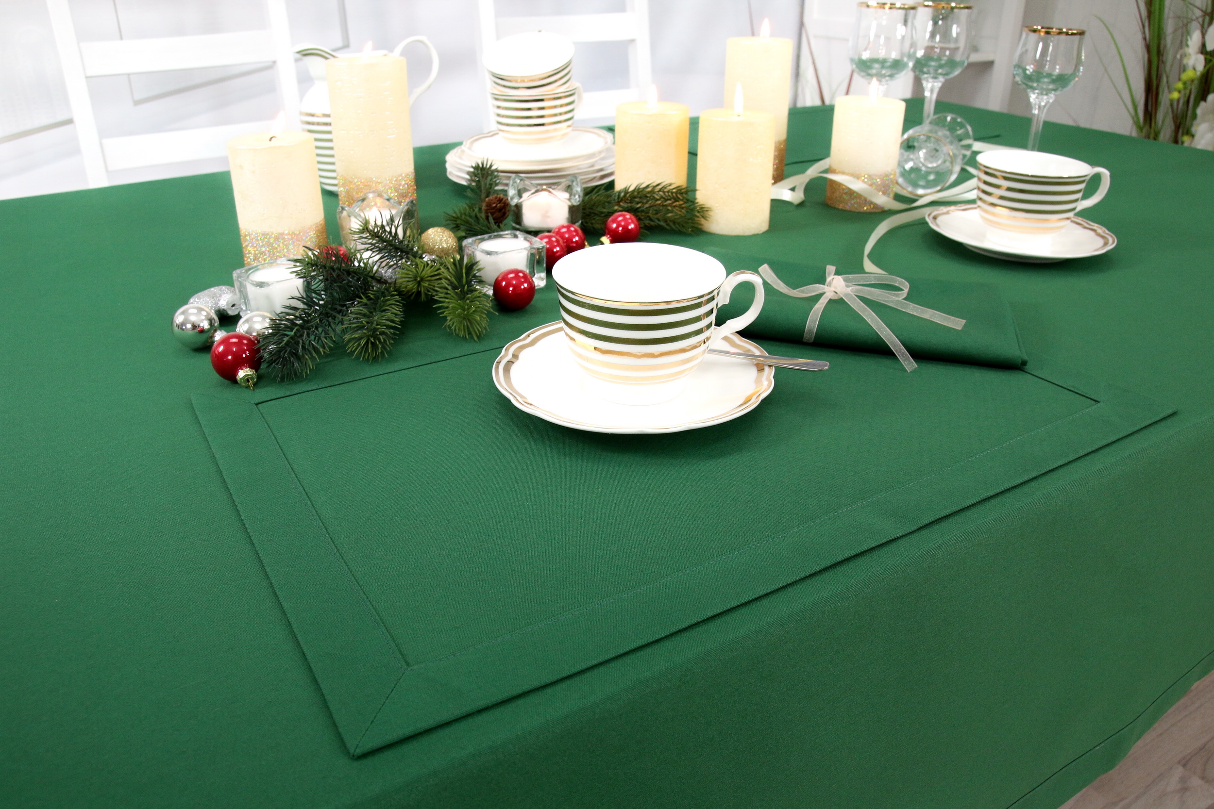 Tischset Dunkelgrün einfarbig Größe 32x42 cm Platzset