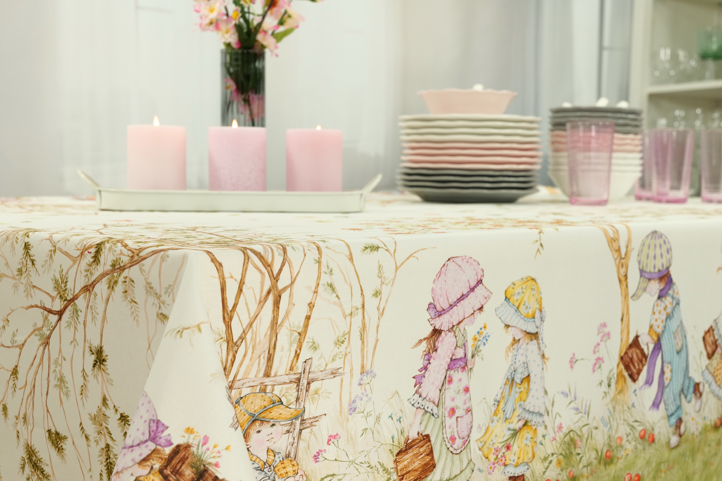 Abwaschbare Tischdecke mit Muster Blumenmädchen Breite 135 cm