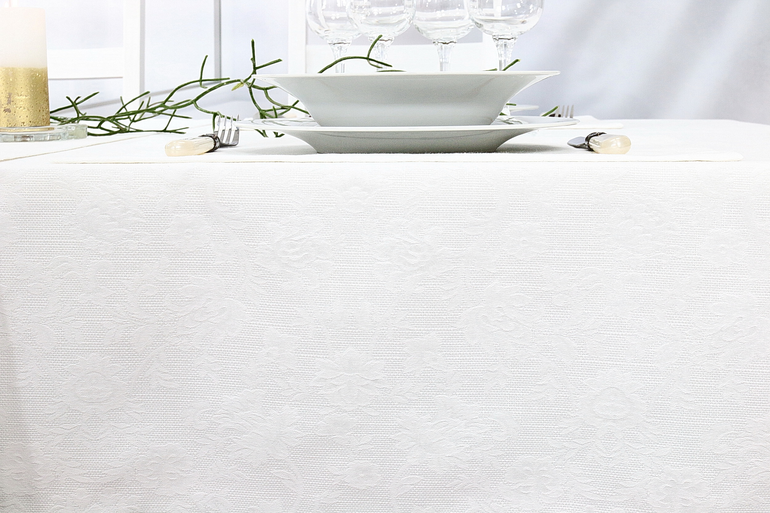 Tischdecke mit Fleckschutz Evita Perlweiß Ranke Breite 140 cm