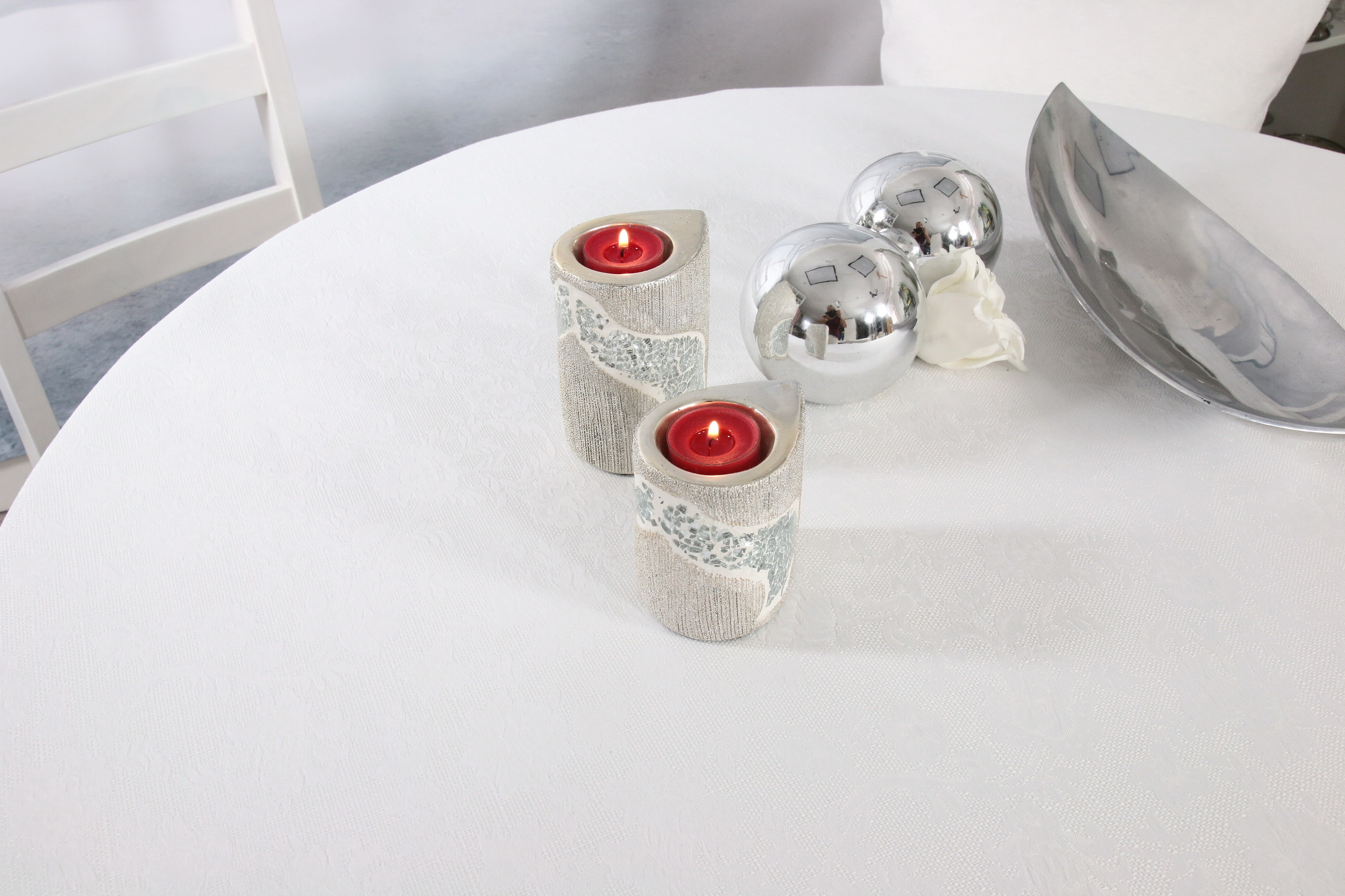 Tischdecke mit Fleckschutz Evita Perlweiß Ranke Breite 130 cm OVAL