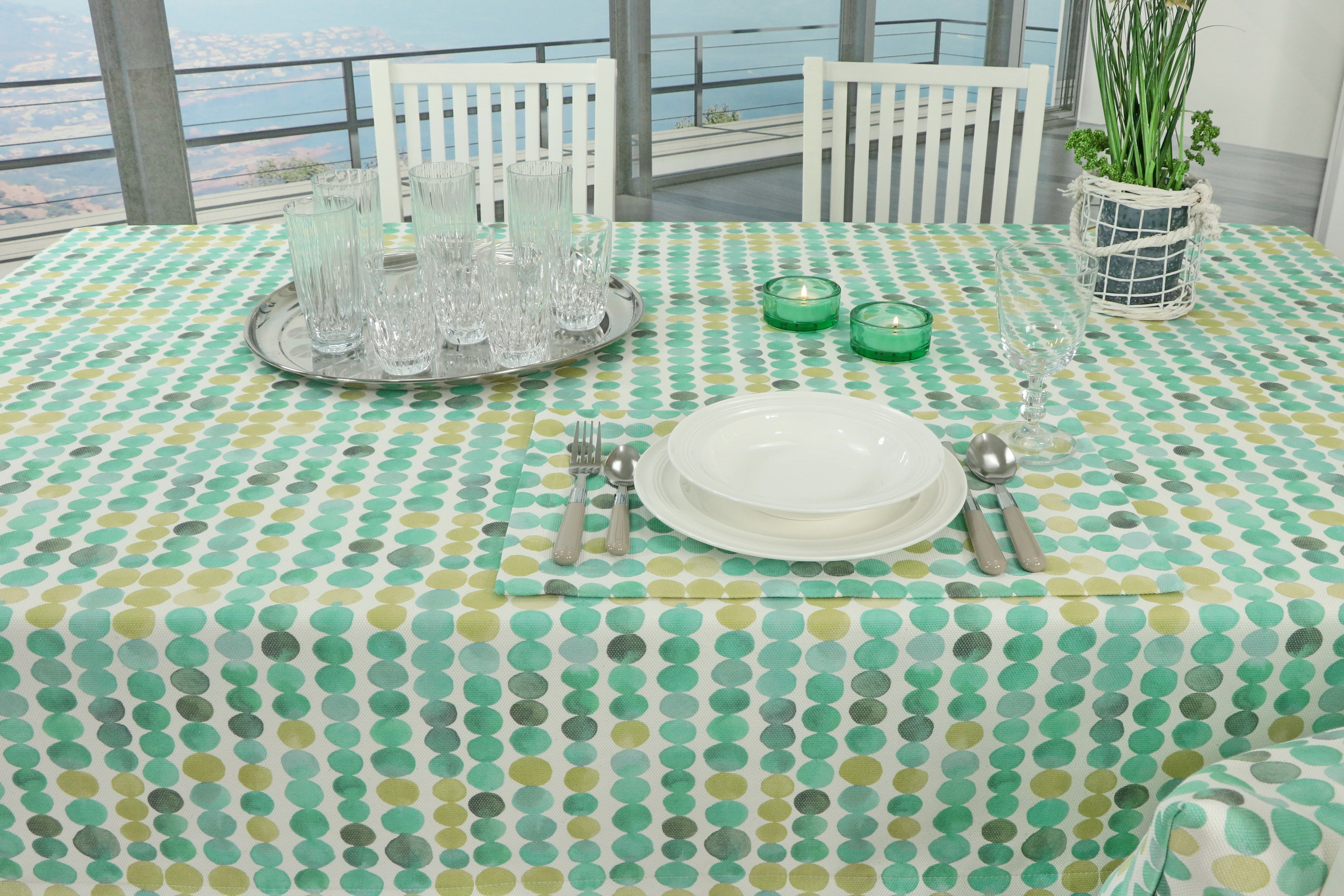 Garten Tischdecke mit Fleckschutz Perl Grün Punkte Breite 90 cm