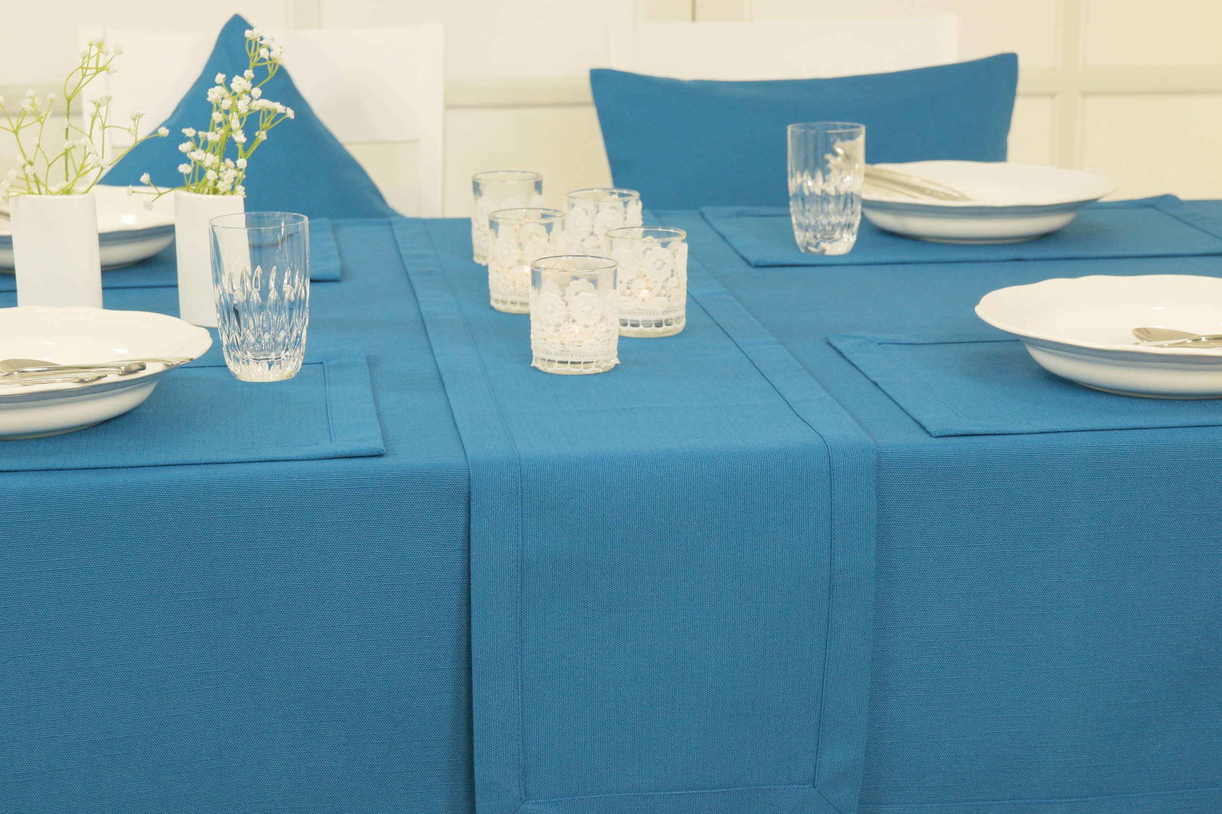 Tischläufer blau mit Fleckschutz Nia 25 cm Breite