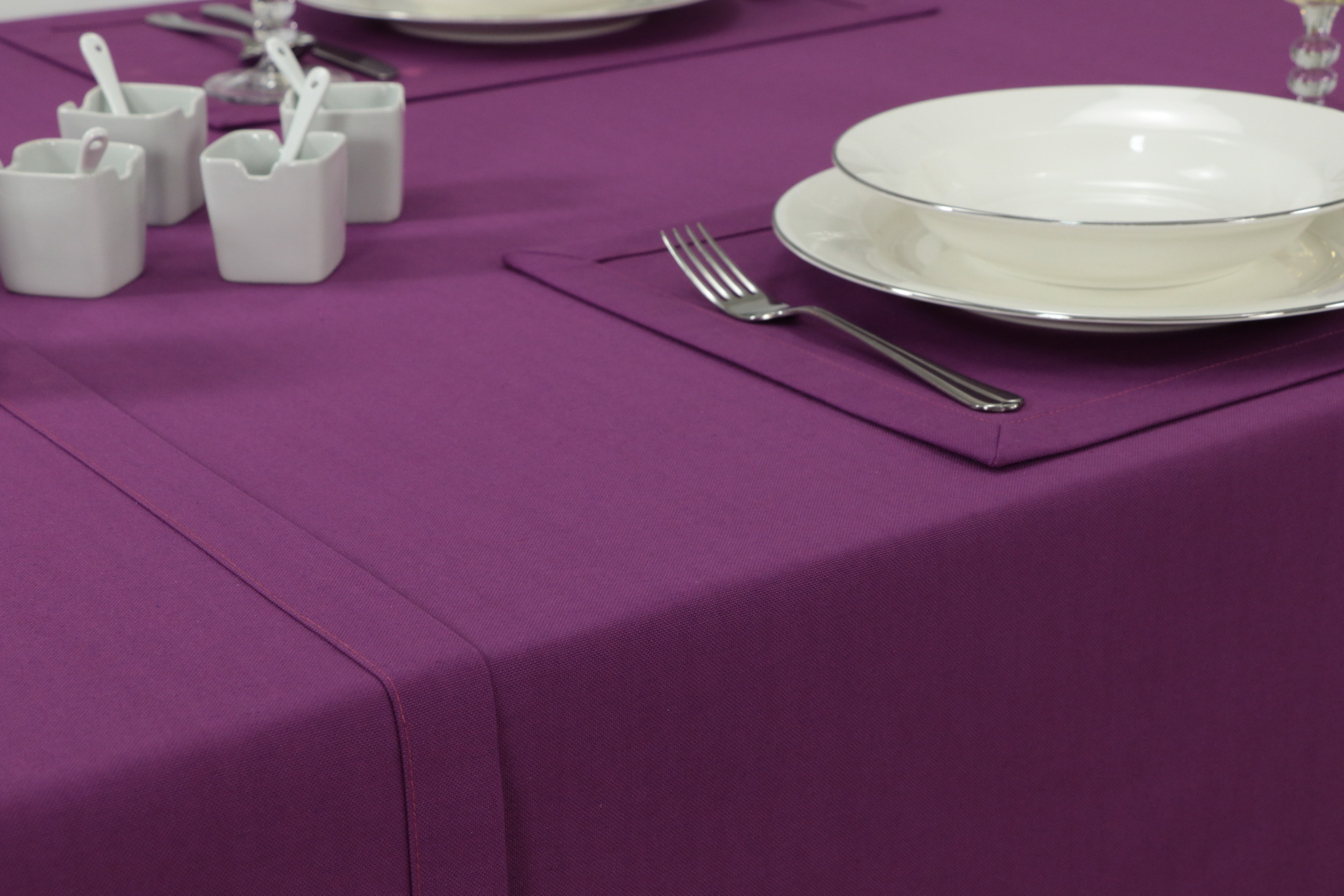 Lila Tischdecke einfarbig Breite 90 cm