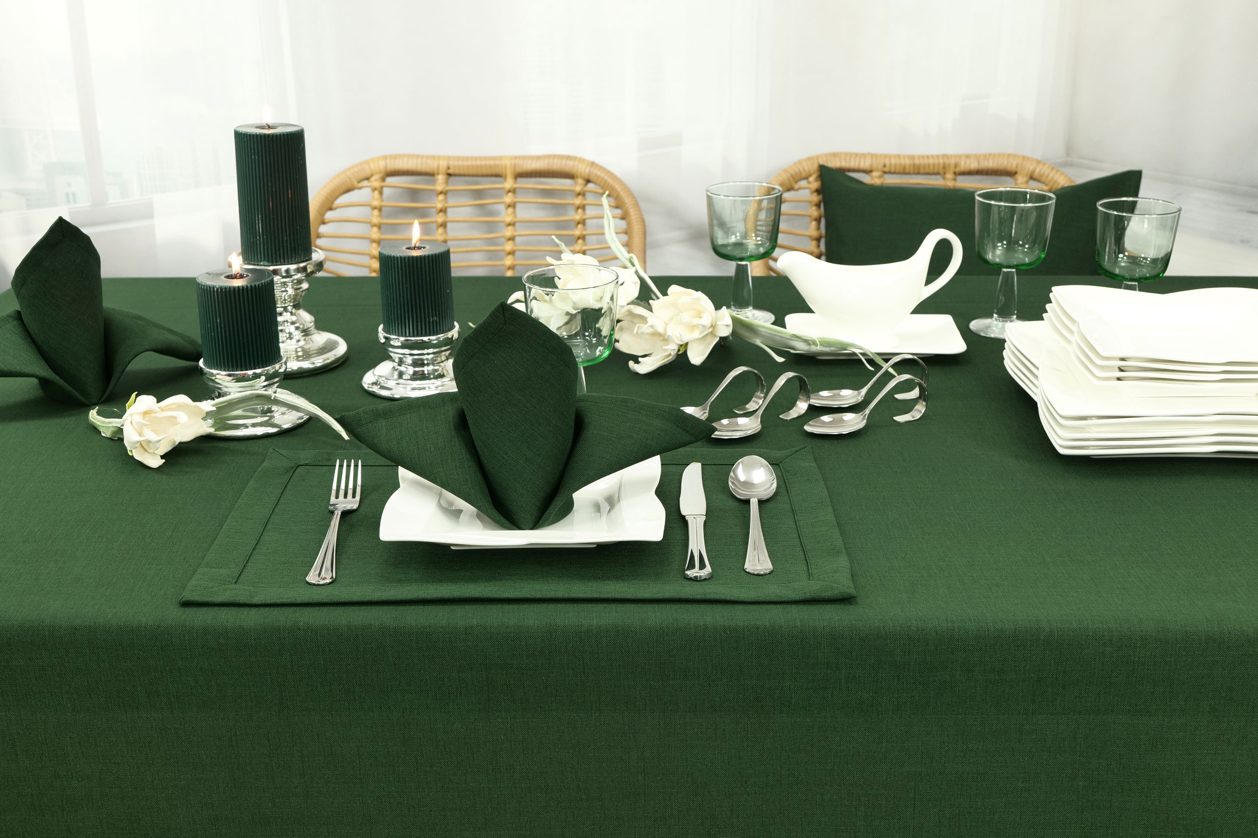 Tischdecke mit Fleckschutz Tannengrün Uni Leinenoptik Valerie Breite 90 cm