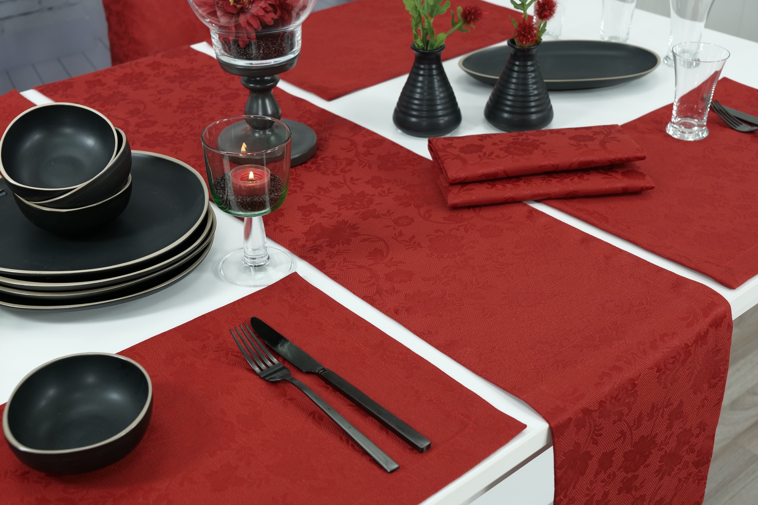 Tischläufer mit Fleckschutz Evita Rot Ranke Breite 25 cm