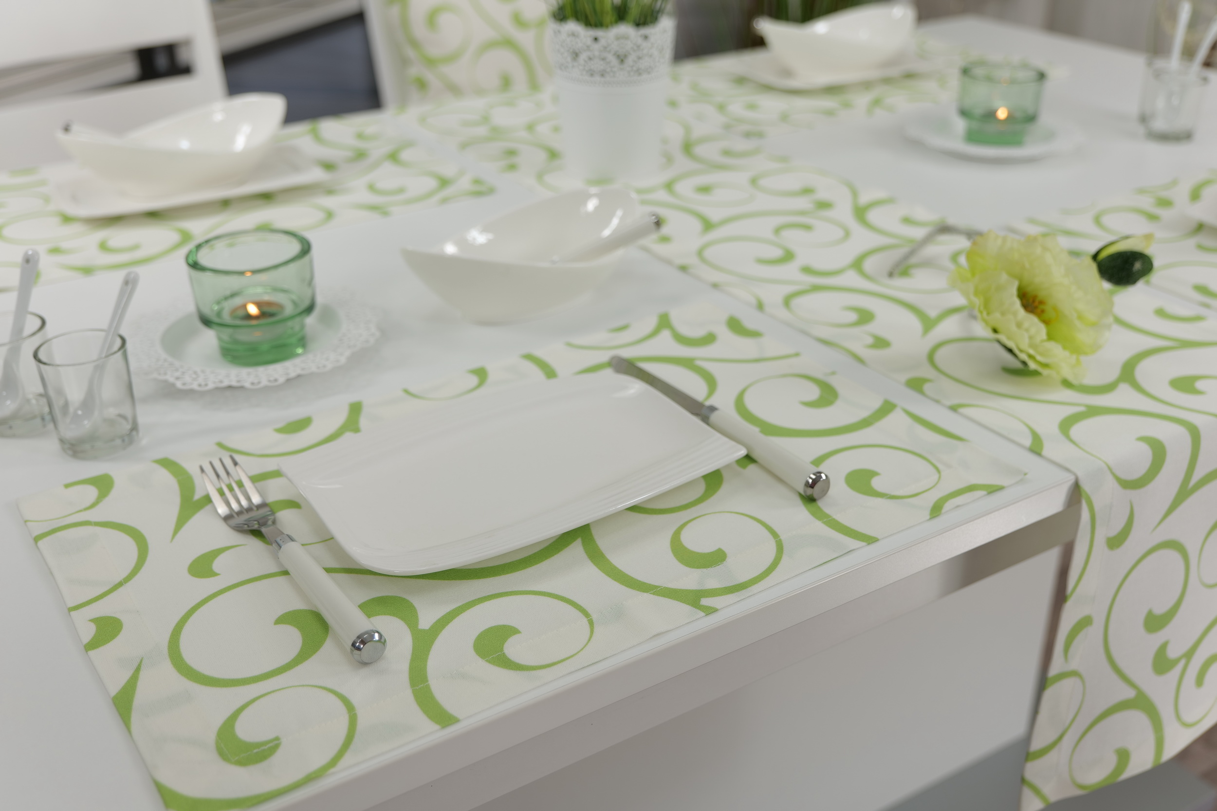 GRÜN | Tischdecken-Shop.de. & TiDeko® Tischdecken Tischsets Platzsets Markenqualität