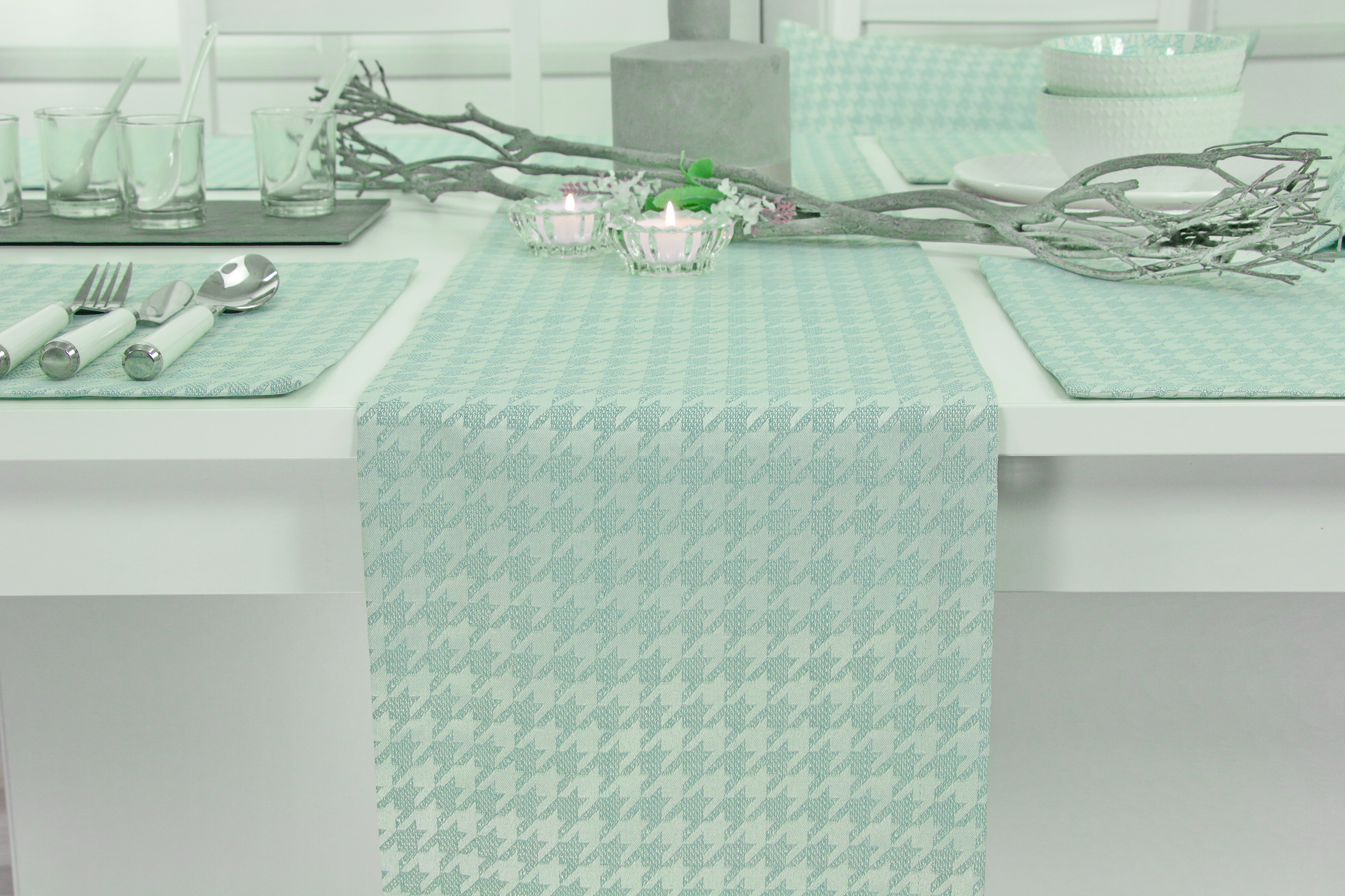 Tischläufer mit Fleckschutz Evita Perlmint Muster Breite 25 cm