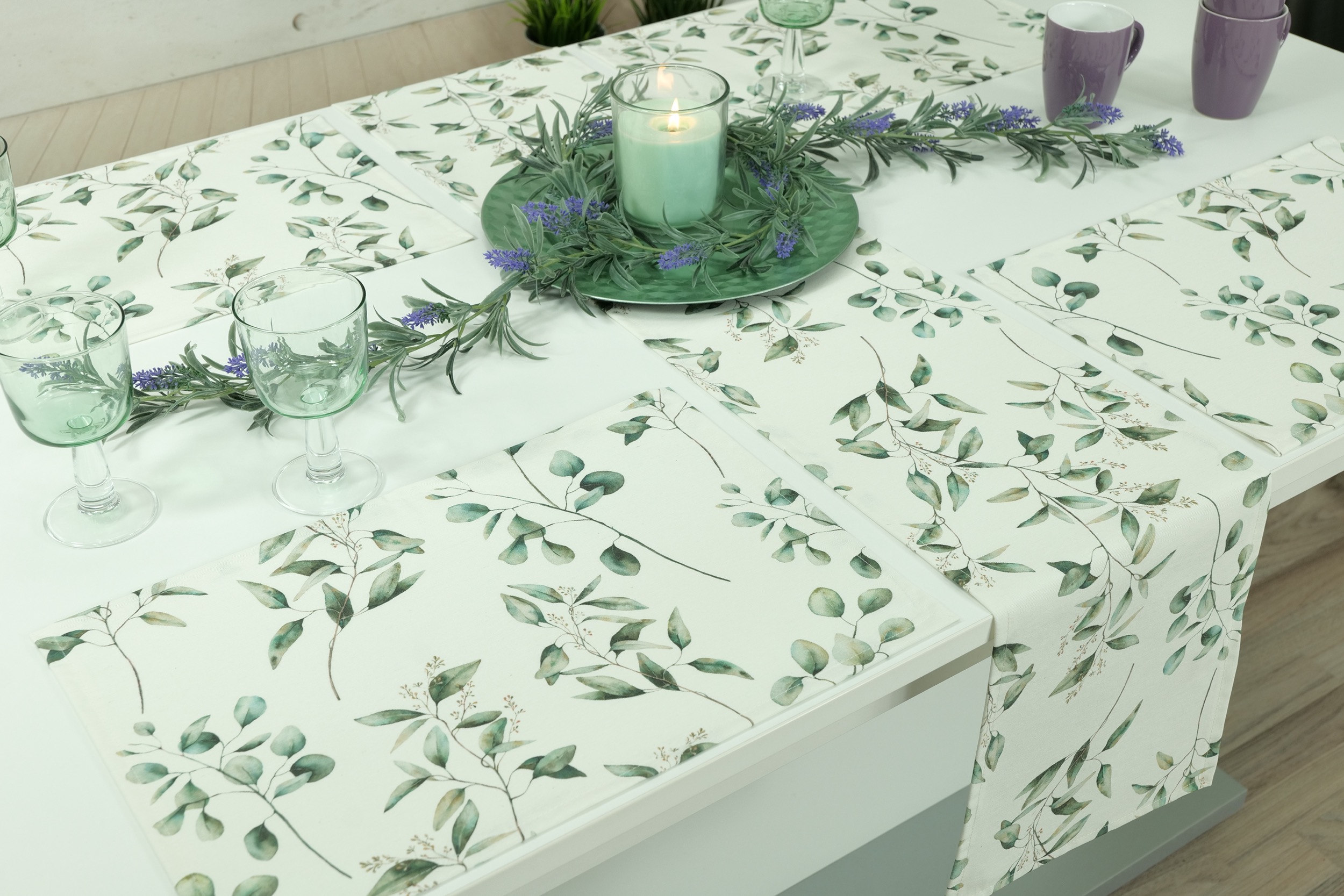 Tischläufer abwaschbar Creme Muster Olivgrün Isabella Breite 30 cm