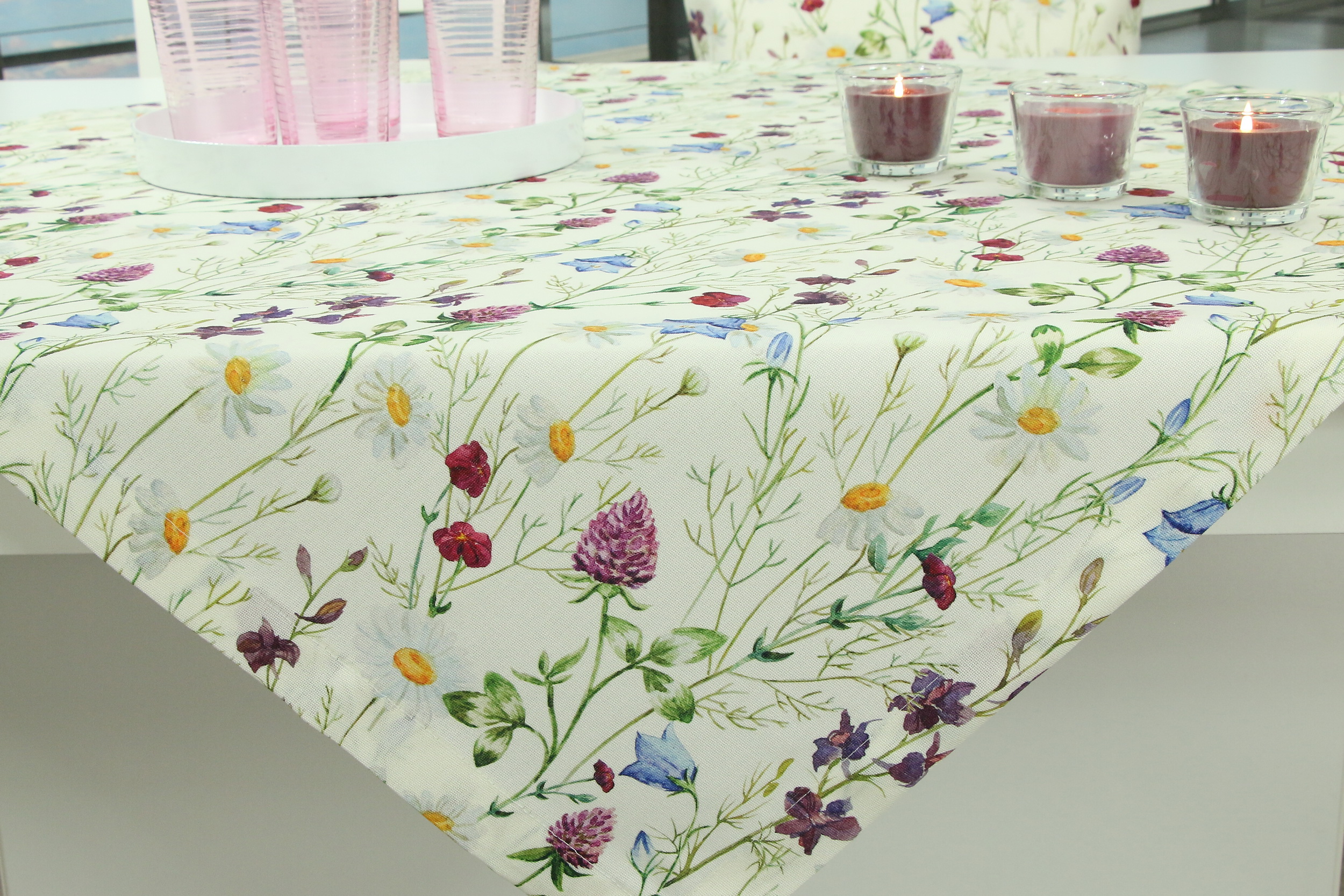 Tischdecke mit Fleckschutz Blumenwiese Fiorito ab 80x80 cm - 200x200 cm QUADRATISCH