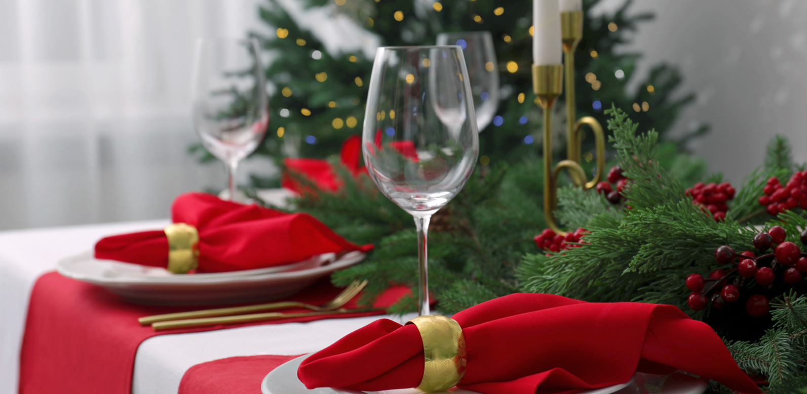 Tischdecken Weihnachten. Festliche Weihnachtstischdecken und  Weihnachtstischwäsche in weiß, champagner, ecru, gold, St | TiDeko®  Tischdecken-Shop.de. Tischdecken Markenqualität