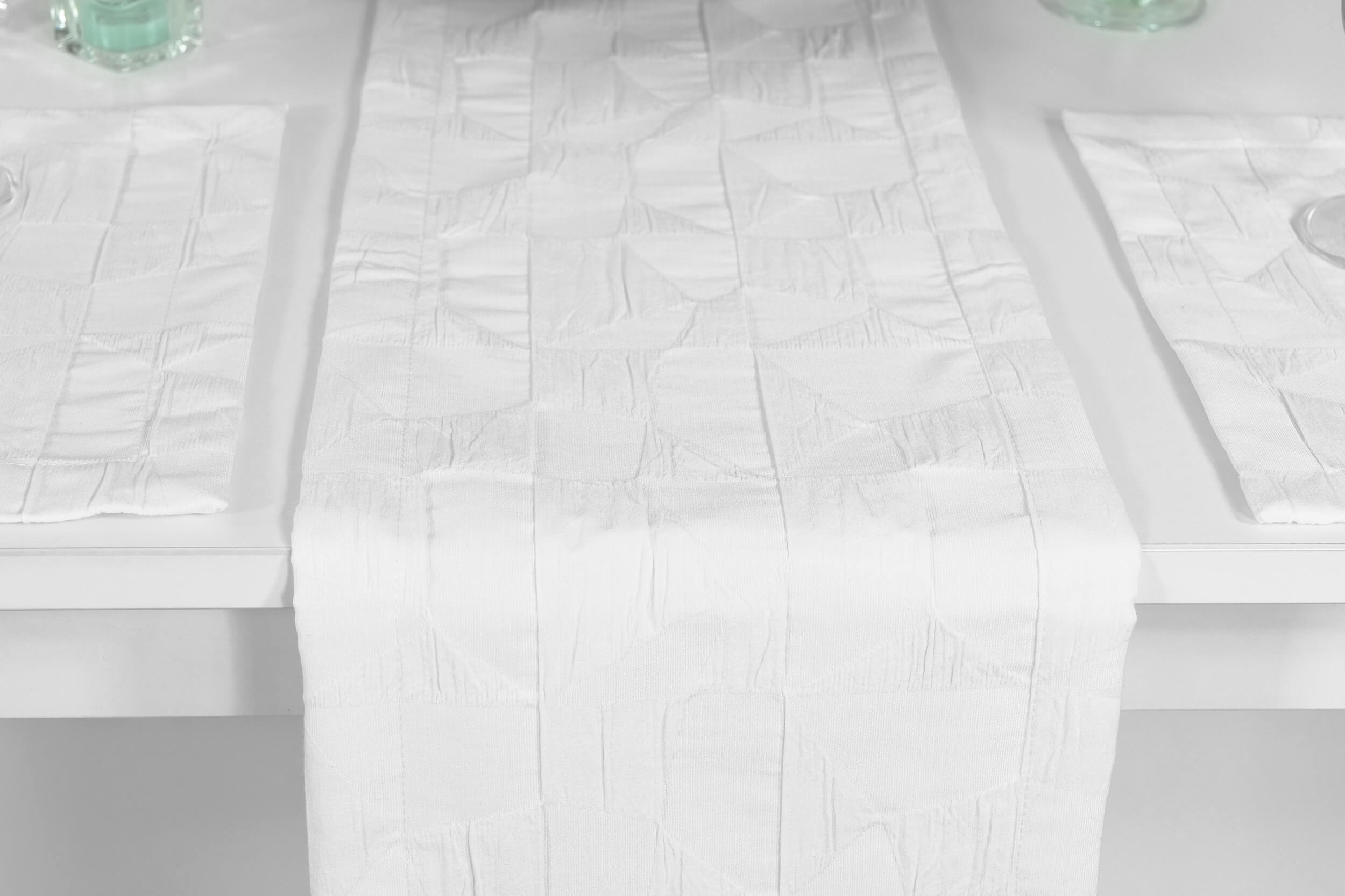 Recycled Tischläufer Weiß einfarbig mit Muster Loft Breite 40 cm