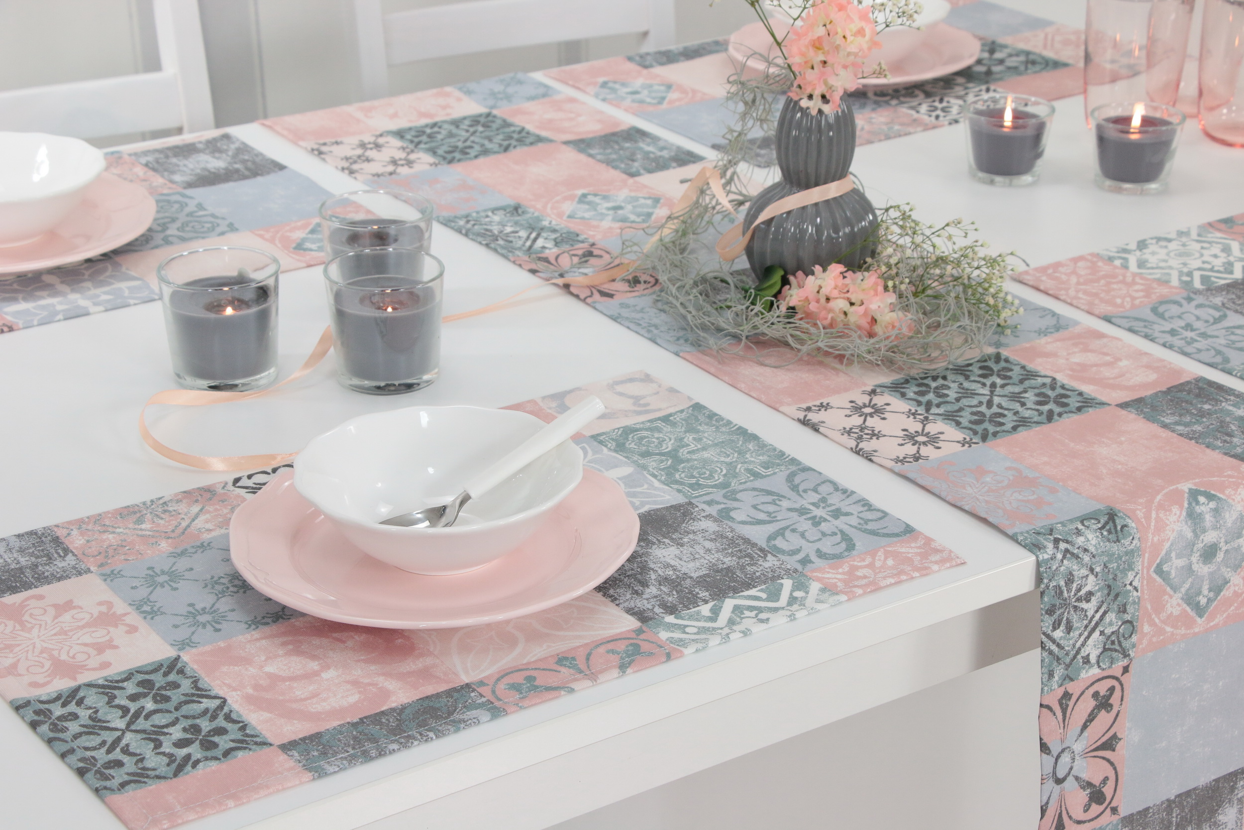 Tischset abwaschbar Grau Rose Patchwork Größe 32x42 cm Platzset