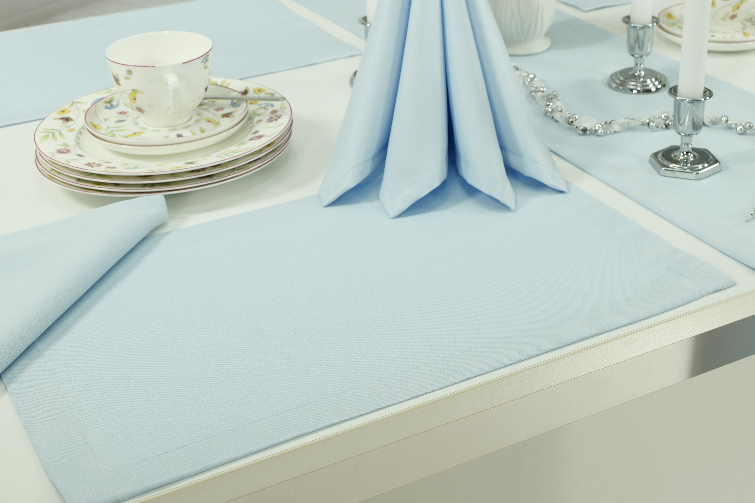 Damast Tischsets mit Fleckschutz Hellblau Uni Größe 30x48 cm Platzset