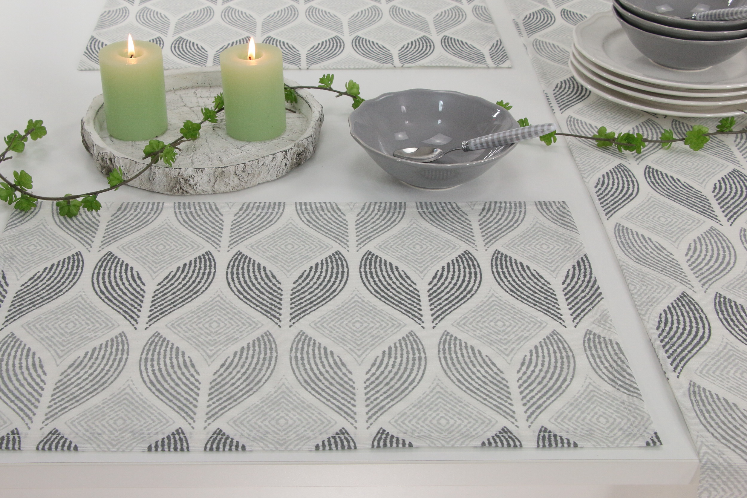 Abwaschbare Tischset Cremeweiß Muster Grau Sorrent Größe 32x42 cm Platzset