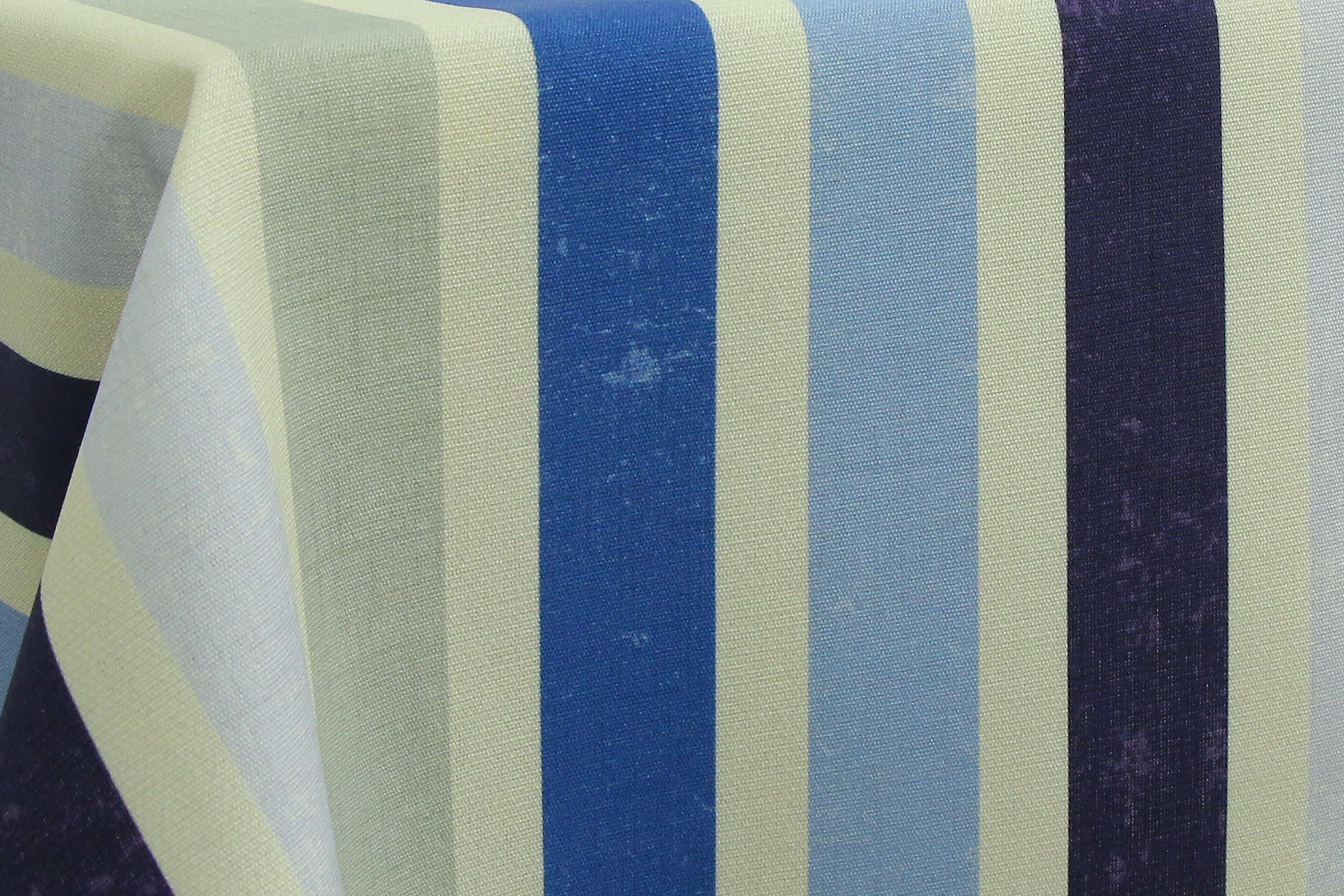 Tischdecke mit Fleckschutz Hellblau Blau gestreift Striscia Breite 120 cm