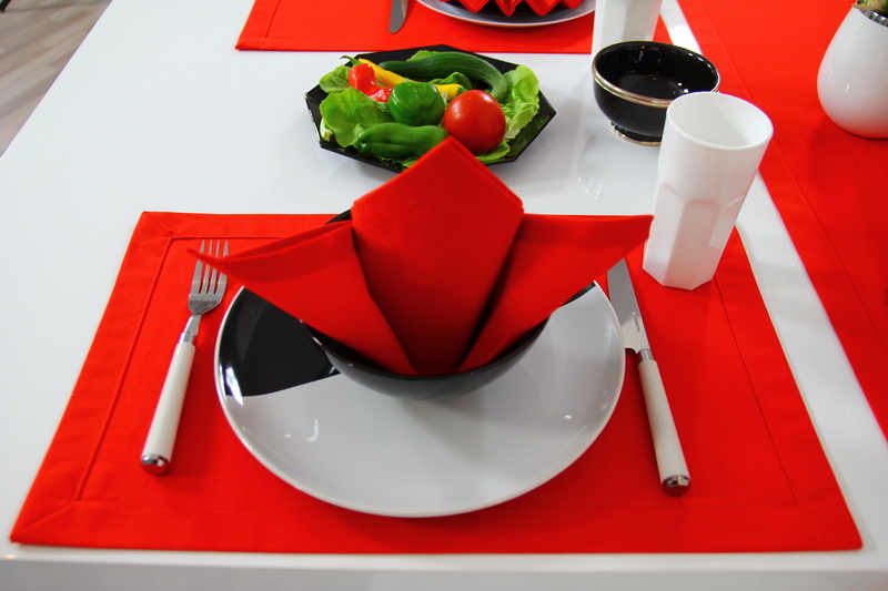 Tischset Rot uni Größe 32x42 cm Platzset