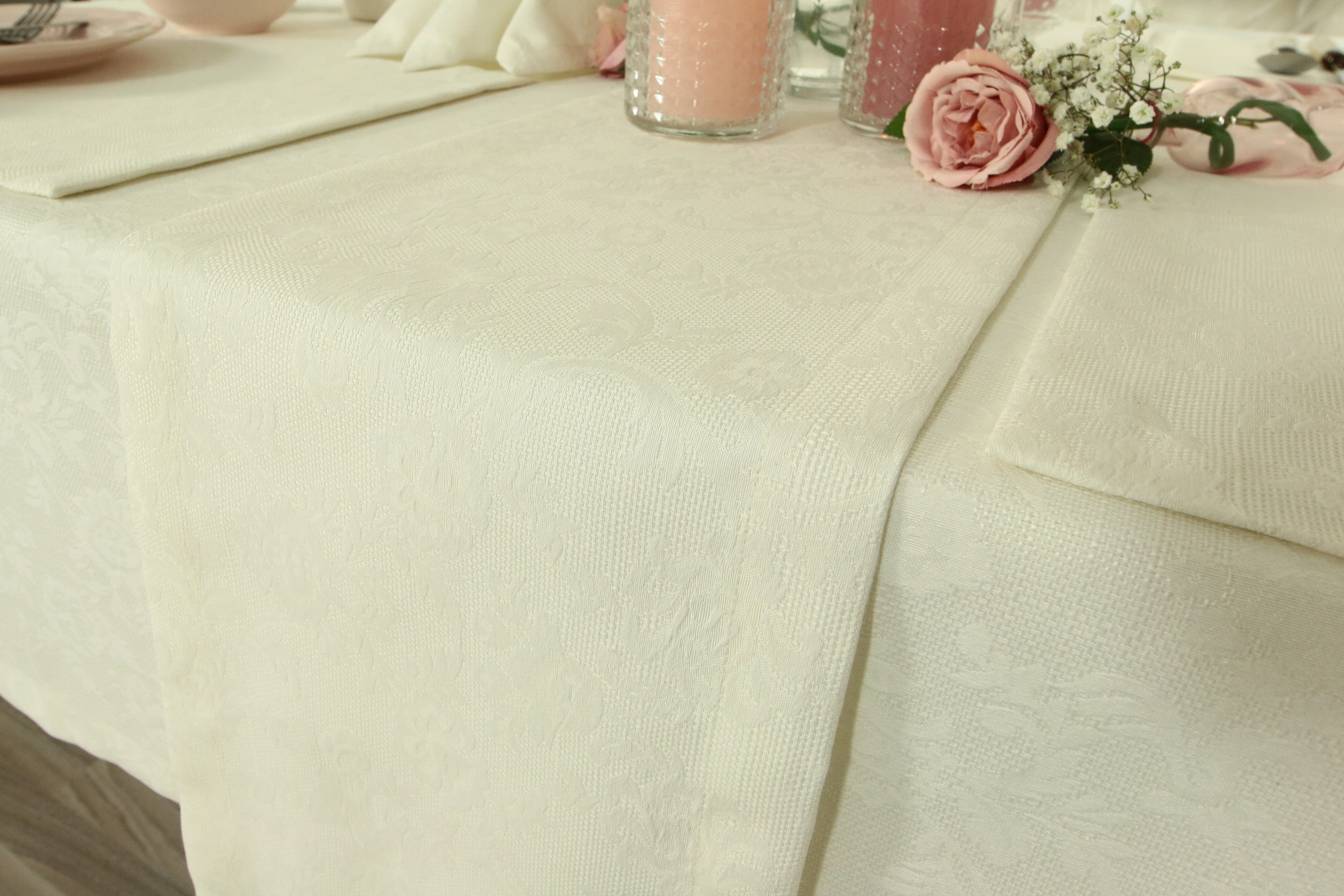 Tischläufer mit Fleckschutz Evita Perlcreme Ranke Breite 25 cm