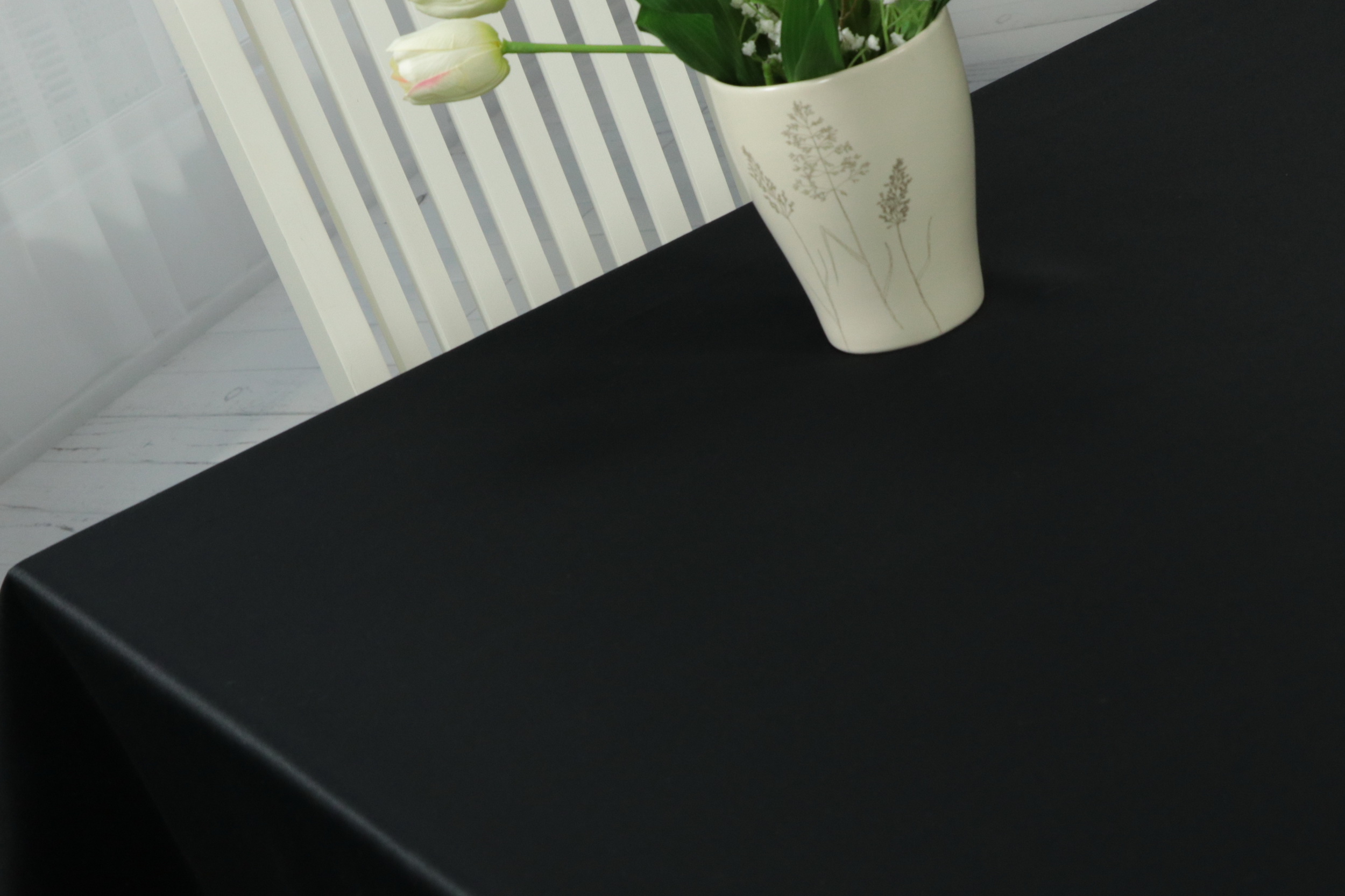 Damast Tischdecke Schwarz uni mit Fleckschutz Breite 140 cm