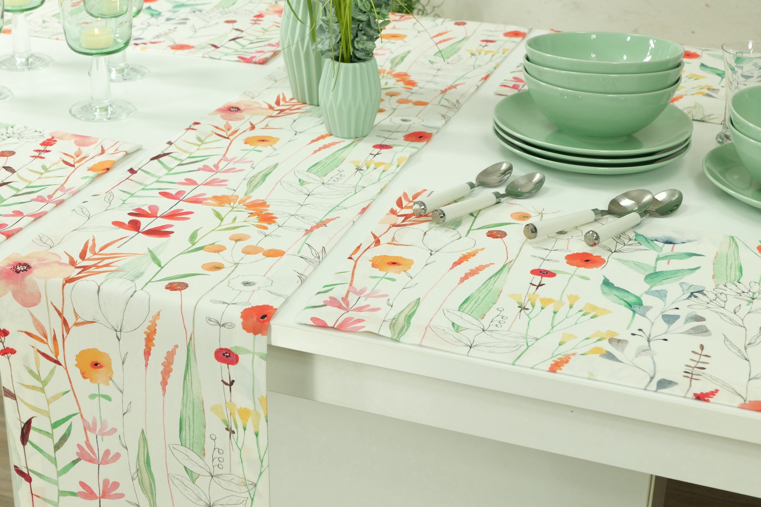 Tischläufer Garten mit Fleckschutz buntes Muster Beatrice Breite 30 cm