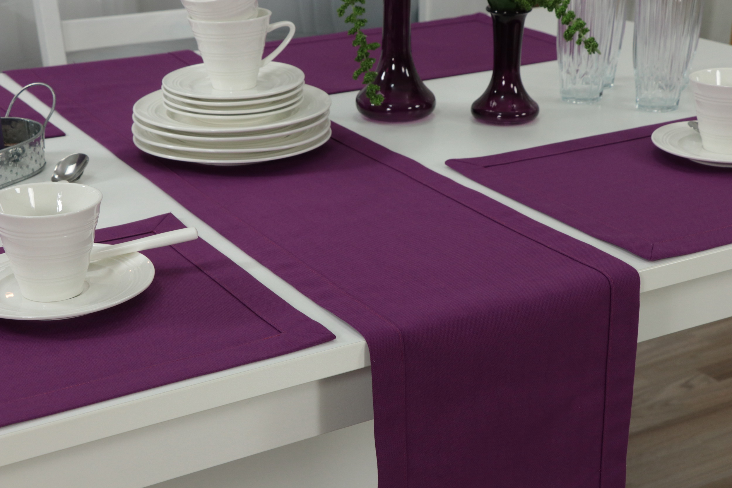 Lila Tischläufer einfarbig Breite 25 cm