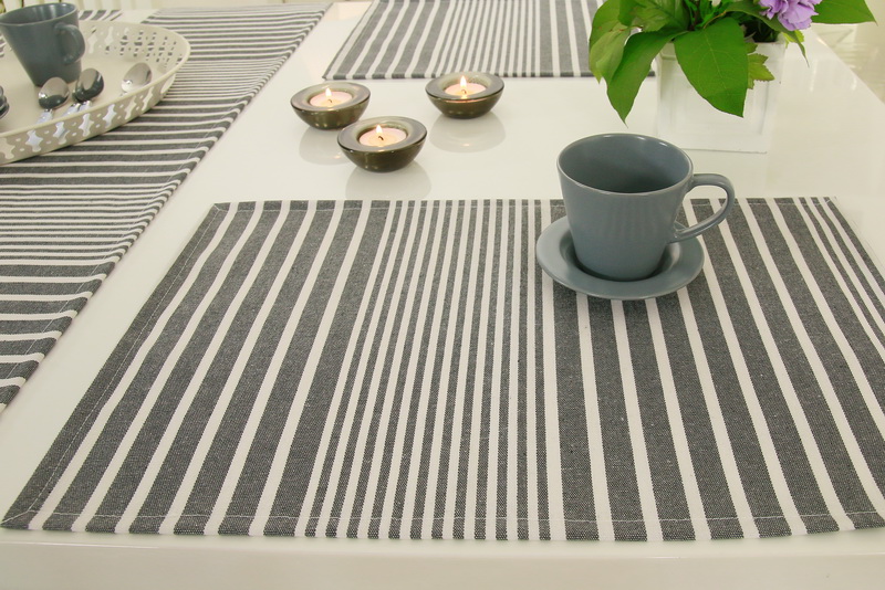 Abwaschbare Tischsets Anthrazit Weiß Streifen Größe 32x42 cm