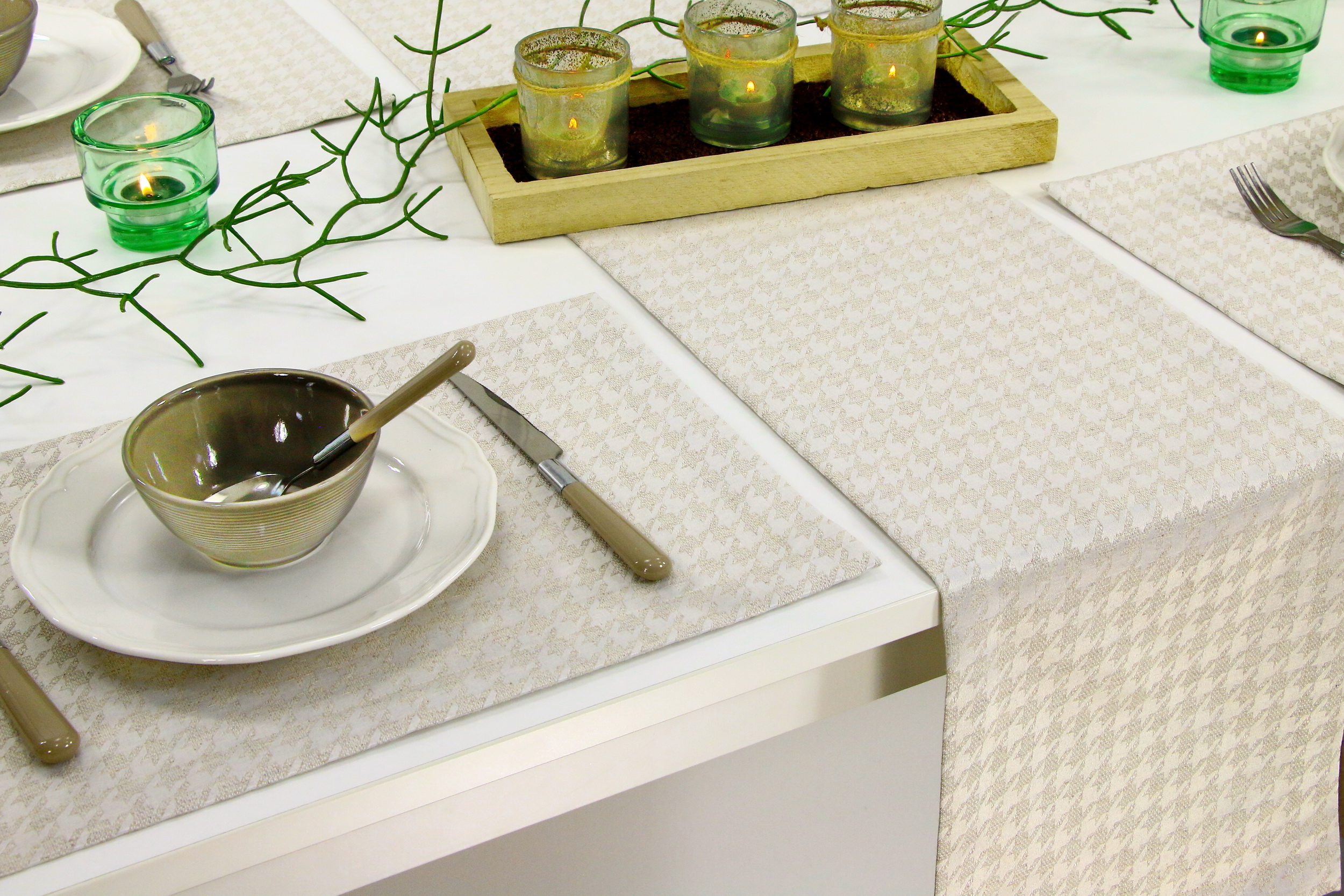 Tischläufer mit Fleckschutz Evita Perlbeige Muster Breite 30 cm