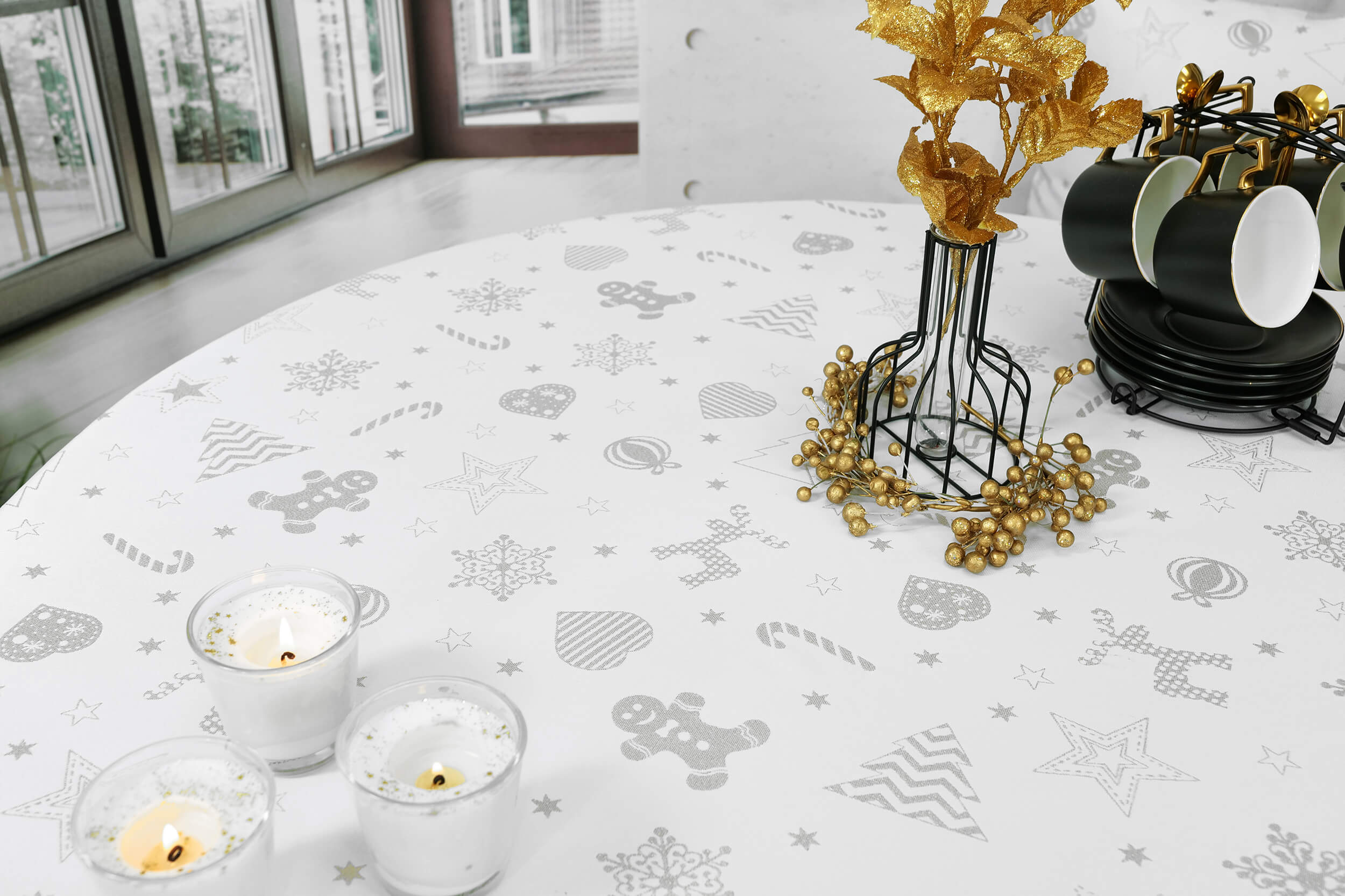 Weiße Tischdecke mit Fleckschutz Muster Silber Estrello Breite 100 cm OVAL