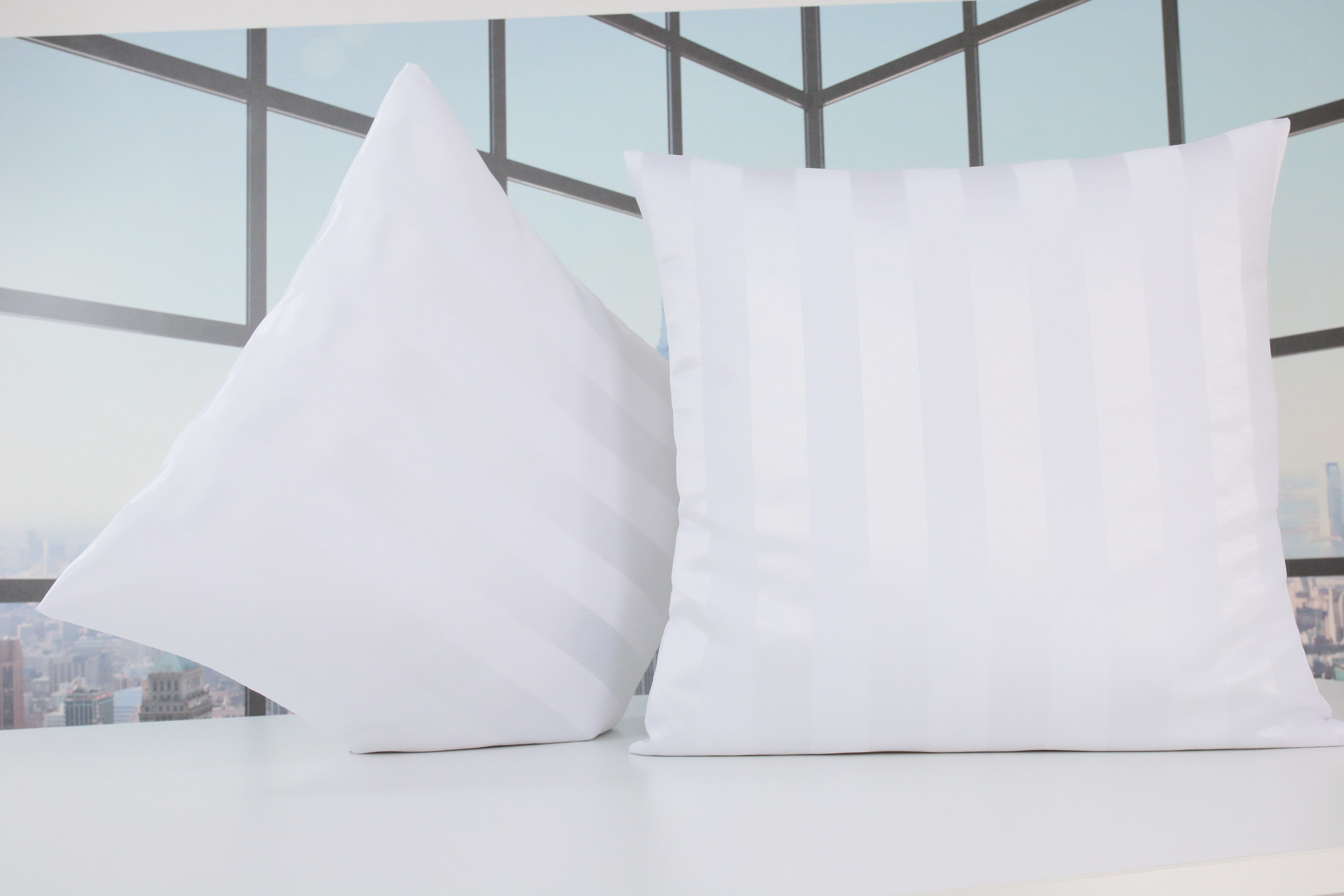 Weiße Streifen Kissenbezüge + Hüllen mit Fleckschutz Ella. Perfekt in jeder Größe.