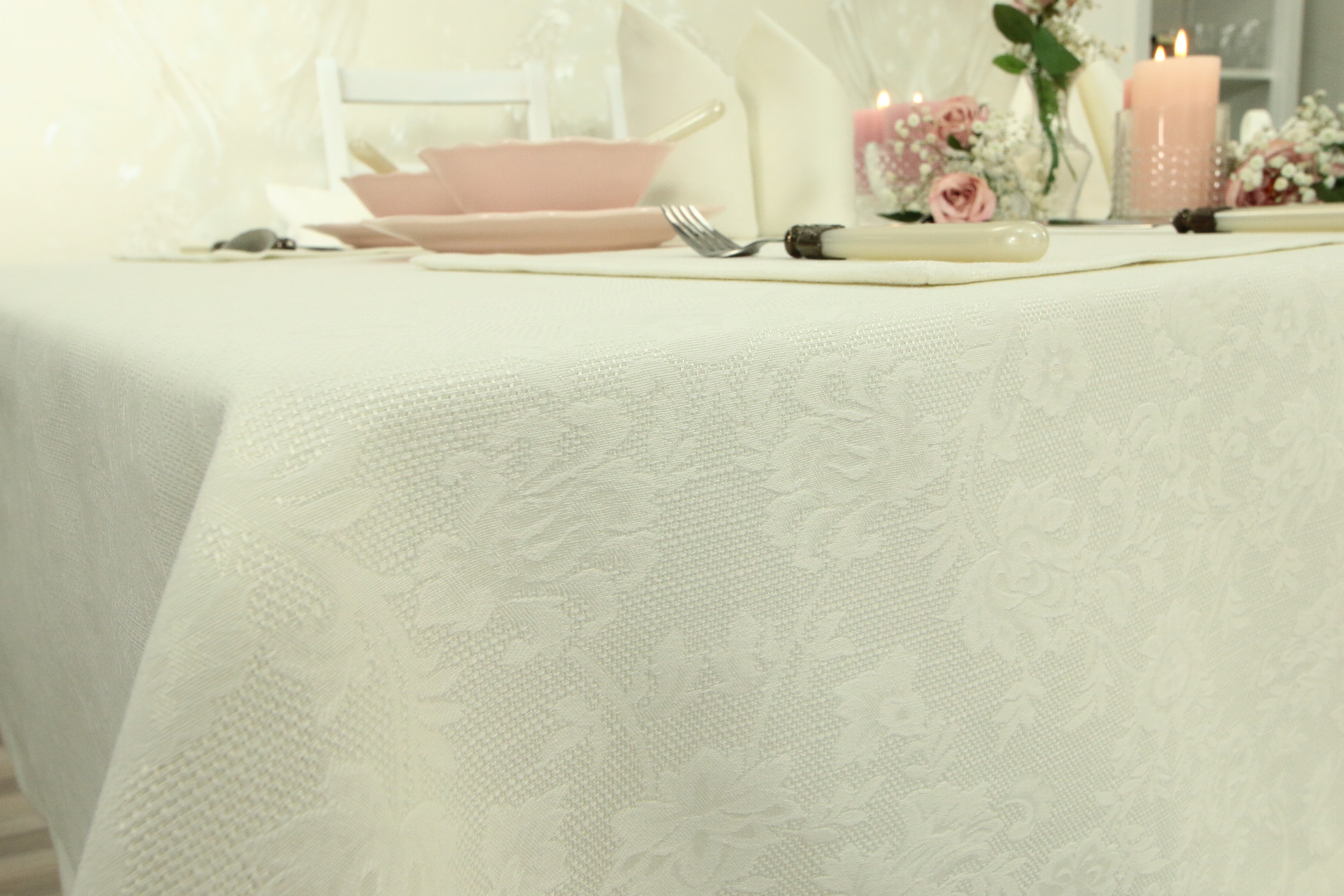 Tischdecke mit Fleckschutz Evita Perlcreme Ranke Breite 140 cm