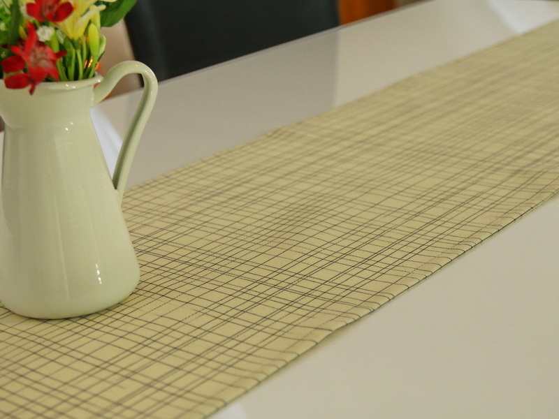 Tischläufer abwaschbar Elfenbein Karo Muster elisa Größe ab 30x60 cm bis 30x260 cm