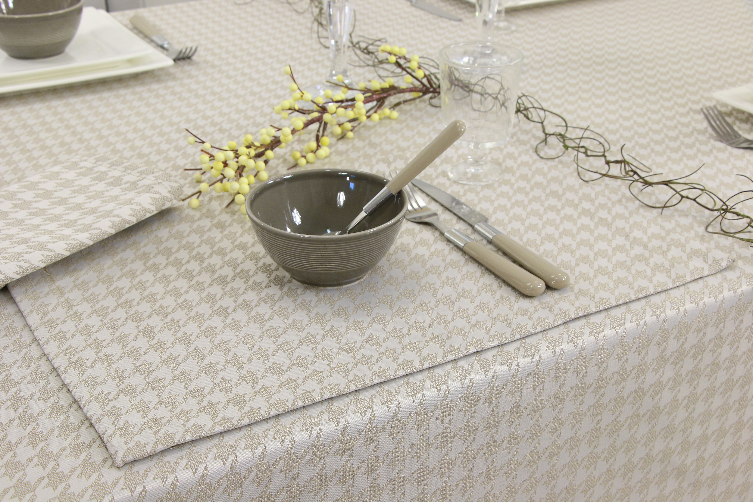 Tischset mit Fleckschutz Evita Perlsand Muster Größe 32x42 cm Platzset