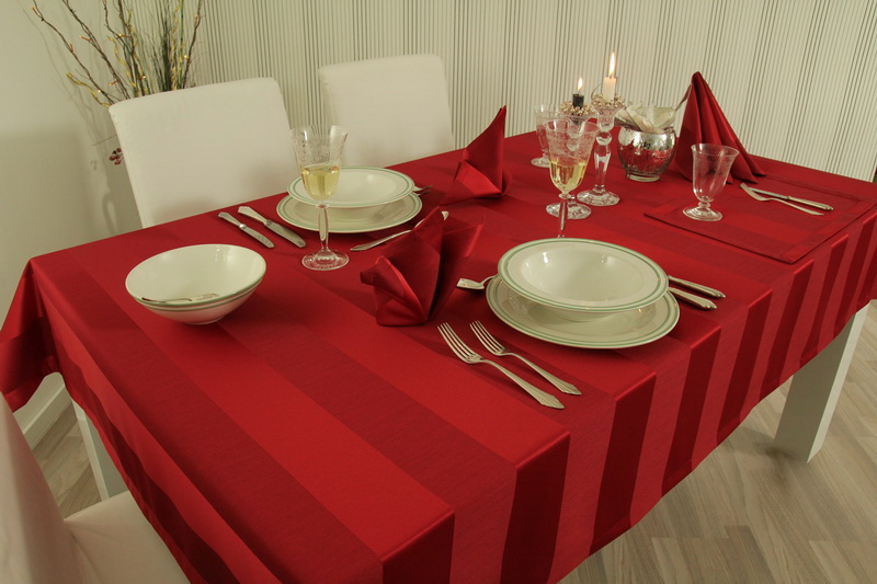 Tischdecke Rubinrot seidig glänzend Streifen Breite 140 cm