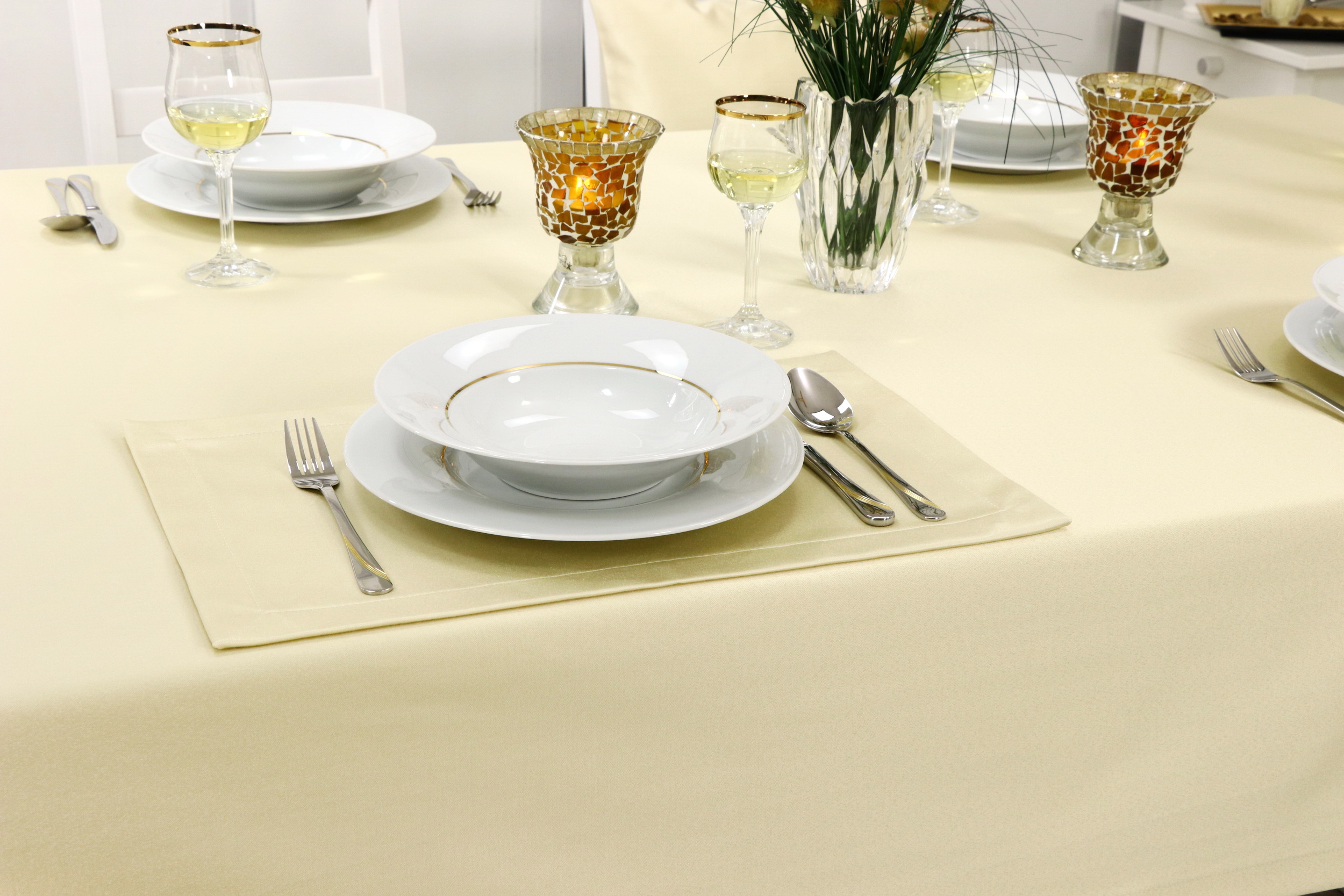 Einfarbige Tischdecke Goldfarben mit Fleckschutz Breite 150 cm