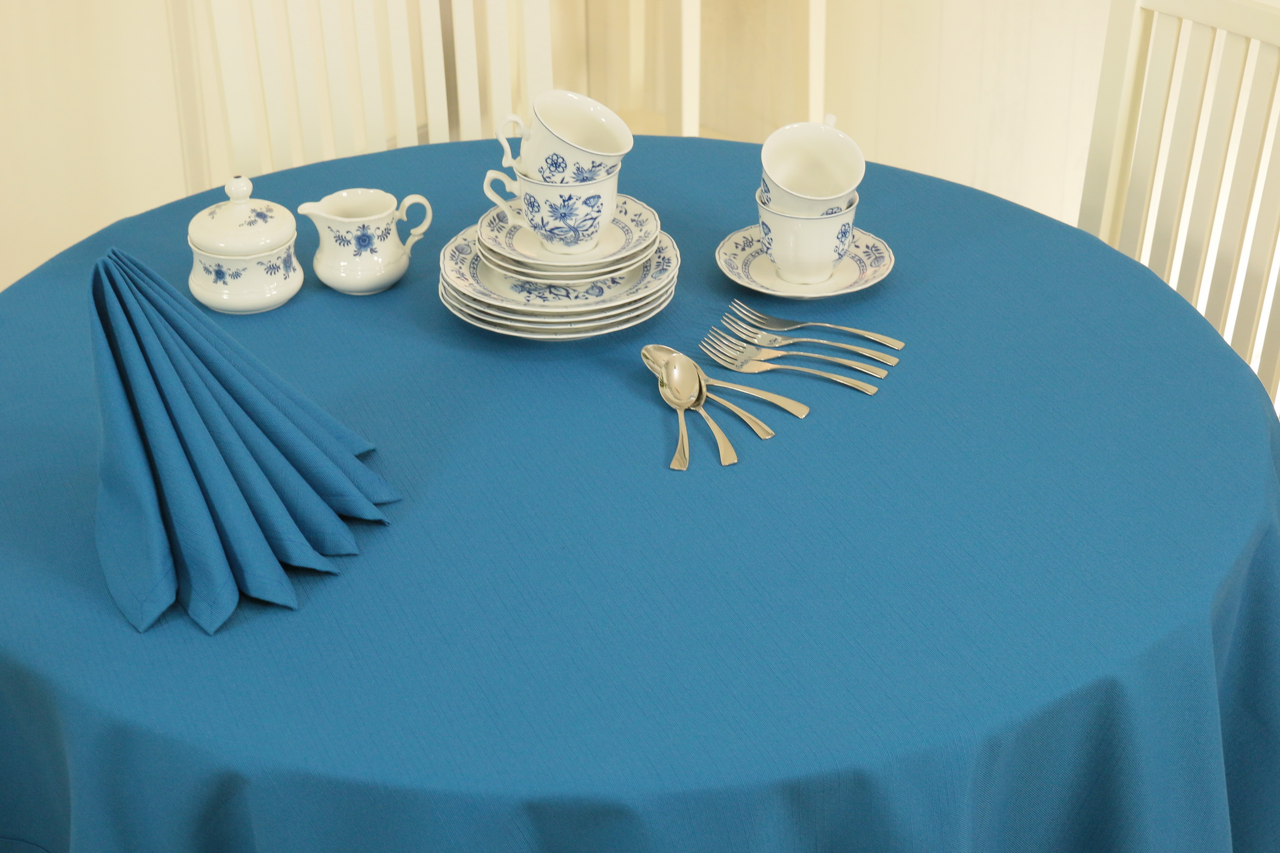 Blaue Tischwäsche mit FLECKSCHUTZ Nia ab Ø 80 cm bis Ø 200 cm RUND