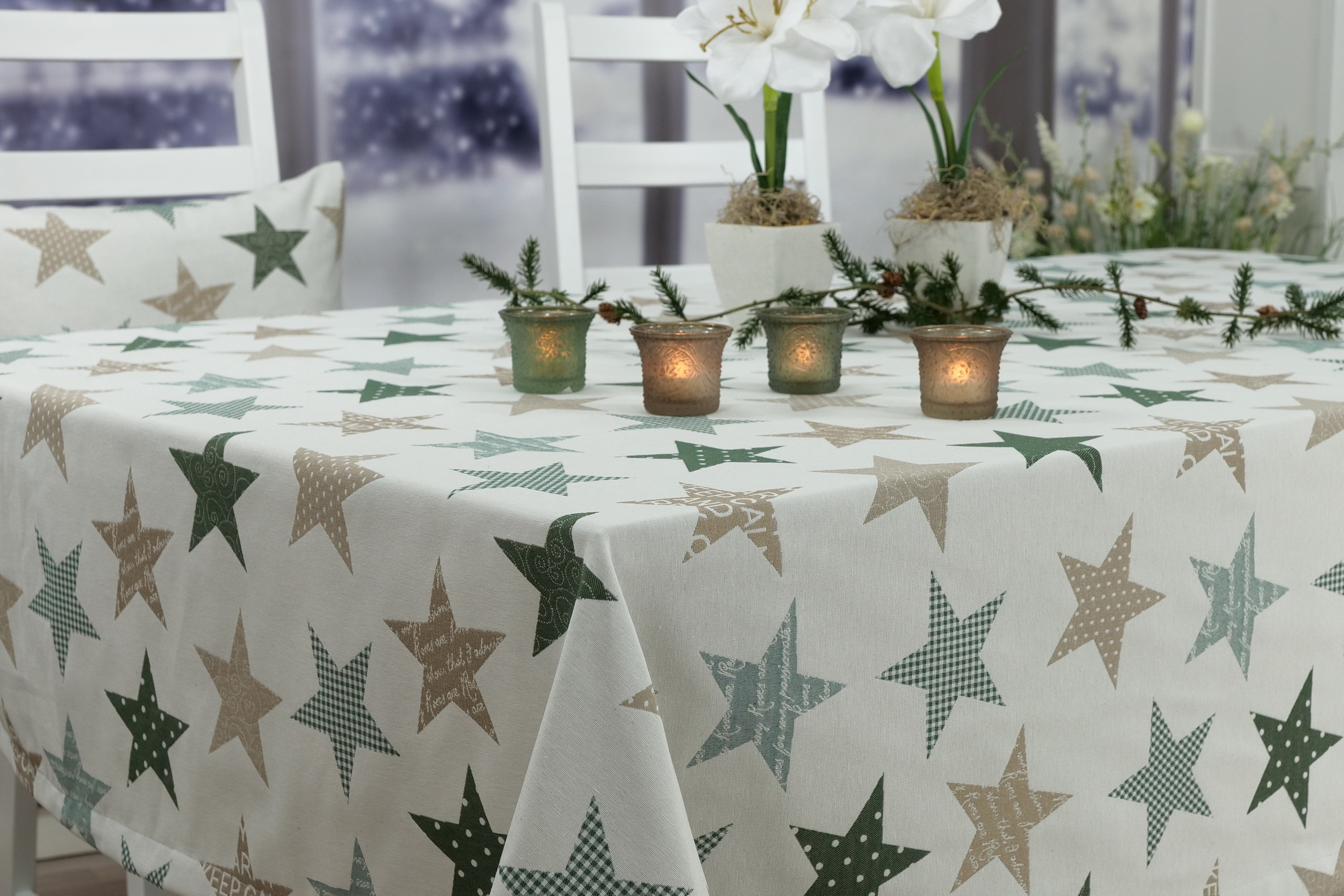 Moderne Weihnachtstischdecke Beige Grün Sterne Breite 150 cm