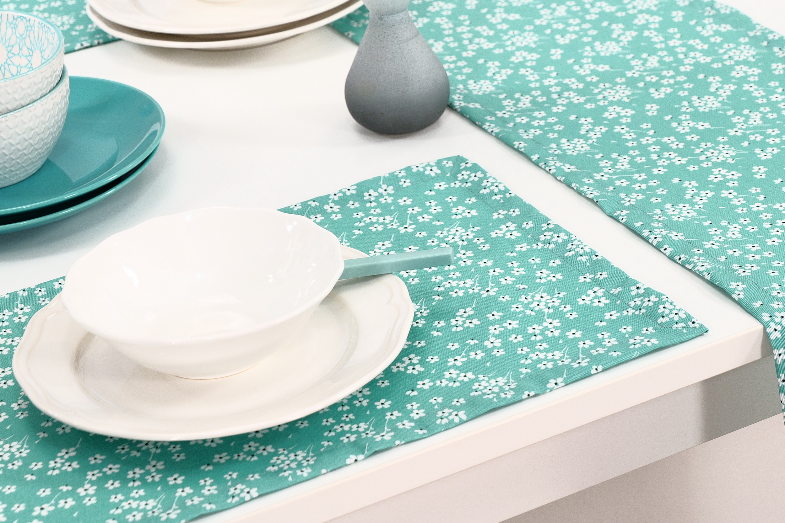 Abwaschbare Tischset Türkis Muster Mille Fleur Größe 30x48 cm Platzset